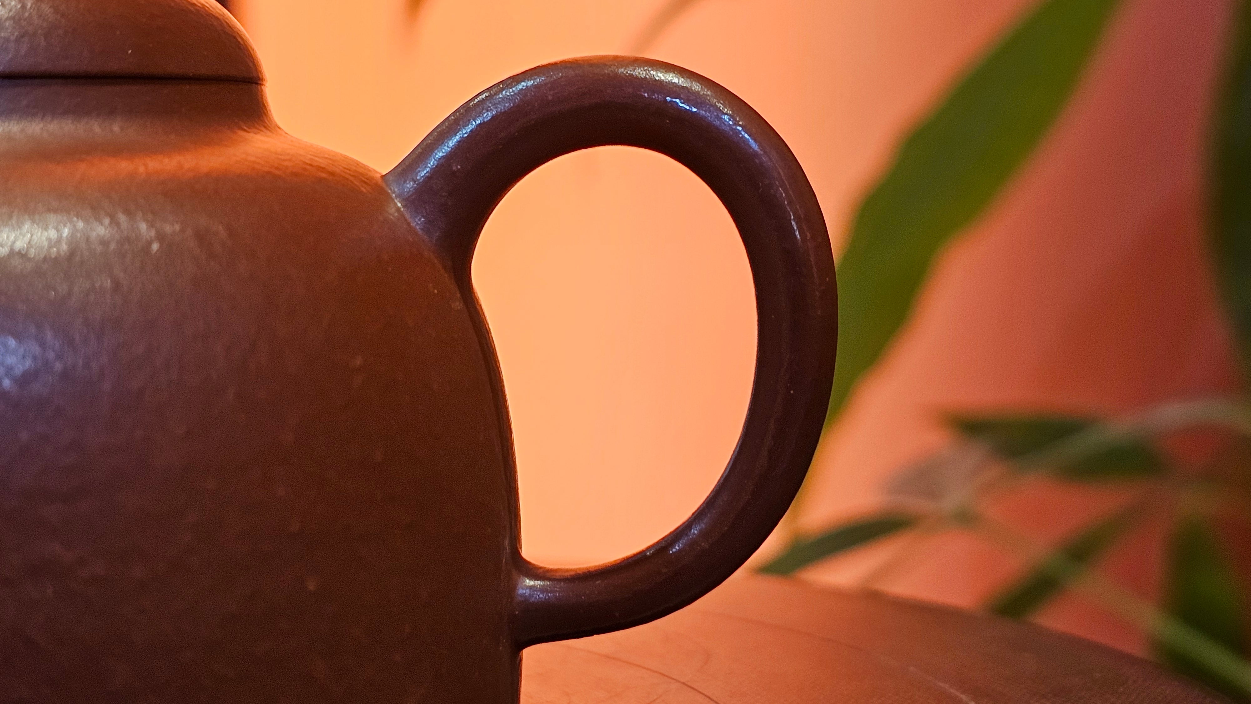 Yi Gong Hu 逸公壶, 142.3ml, Xiao Mei Yao Zhu Ni 小煤窑朱泥,  by our Collaborative Craftsman Shi Yun 石芸 ~ Congratulations to Mr N.S., 2245hrs 23rd May 2025, Fort Wayne, IN.