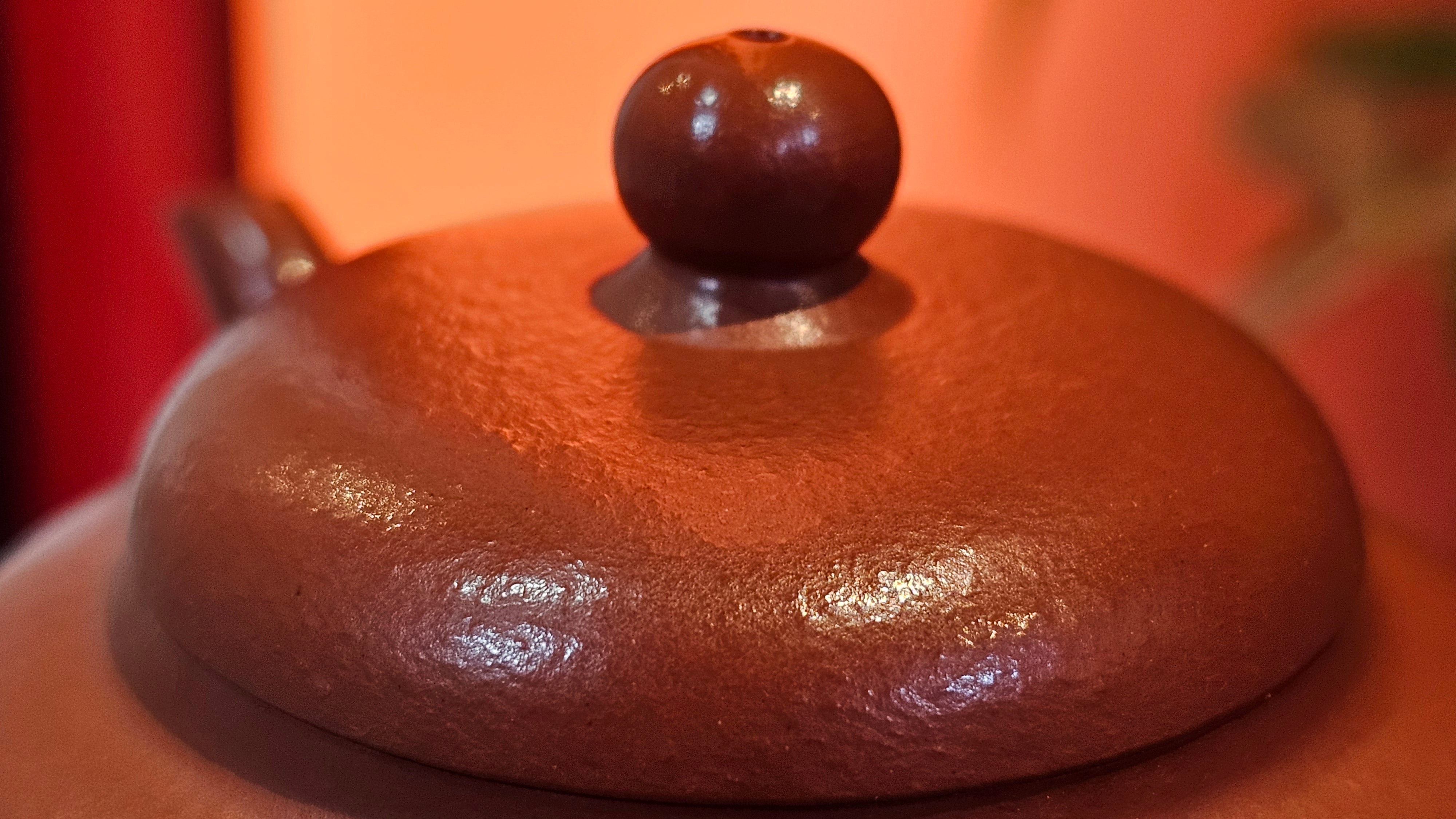 Yi Gong Hu 逸公壶, 142.3ml, Xiao Mei Yao Zhu Ni 小煤窑朱泥,  by our Collaborative Craftsman Shi Yun 石芸 ~ Congratulations to Mr N.S., 2245hrs 23rd May 2025, Fort Wayne, IN.