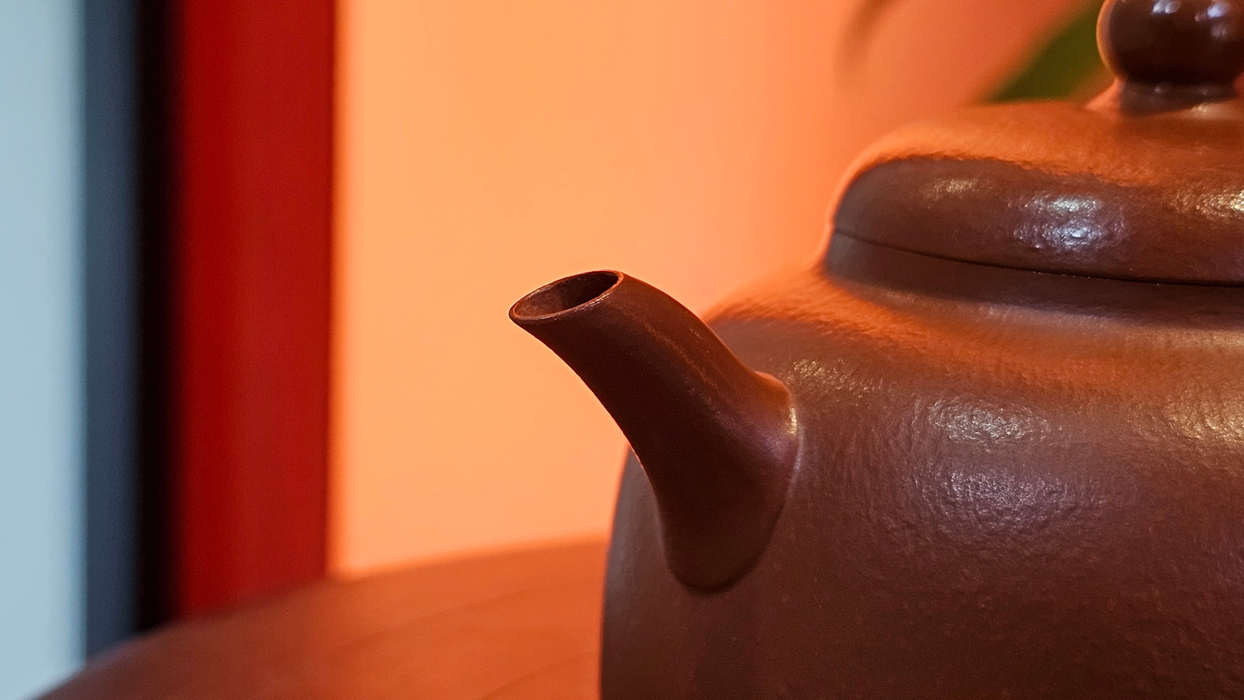 Yi Gong Hu 逸公壶, 142.3ml, Xiao Mei Yao Zhu Ni 小煤窑朱泥,  by our Collaborative Craftsman Shi Yun 石芸 ~ Congratulations to Mr N.S., 2245hrs 23rd May 2025, Fort Wayne, IN.