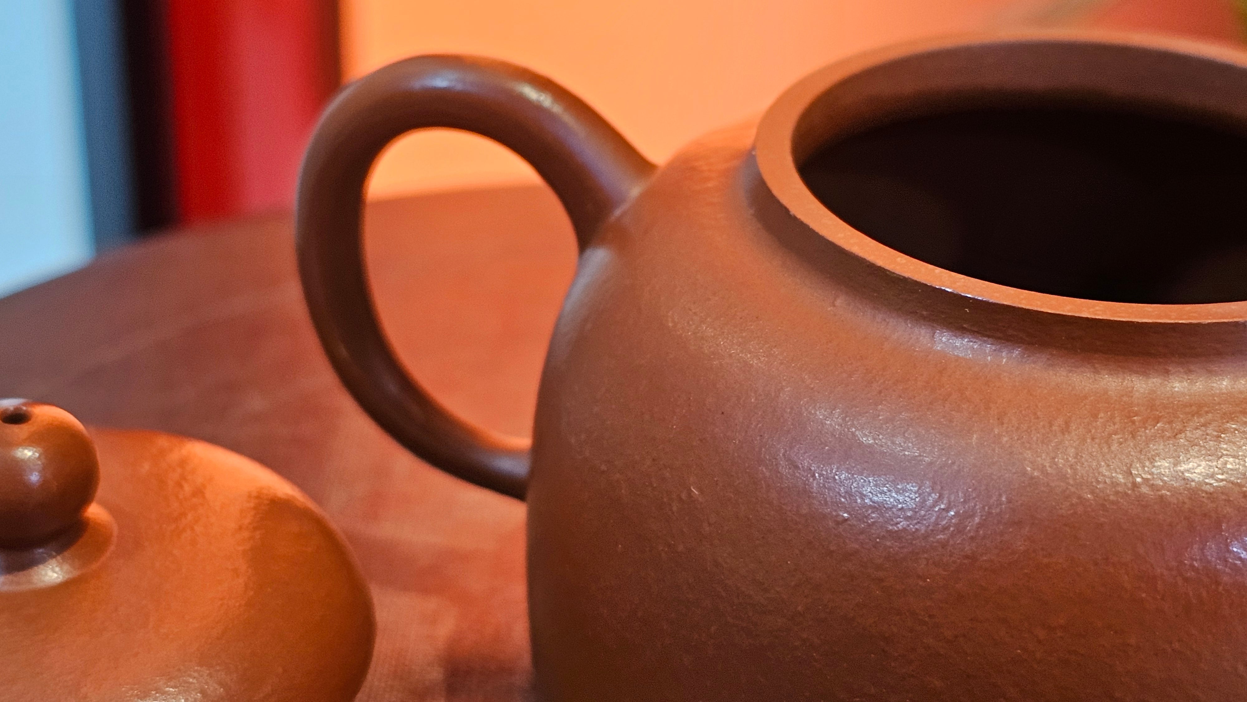 Yi Gong Hu 逸公壶, 142.3ml, Xiao Mei Yao Zhu Ni 小煤窑朱泥,  by our Collaborative Craftsman Shi Yun 石芸 ~ Congratulations to Mr N.S., 2245hrs 23rd May 2025, Fort Wayne, IN.