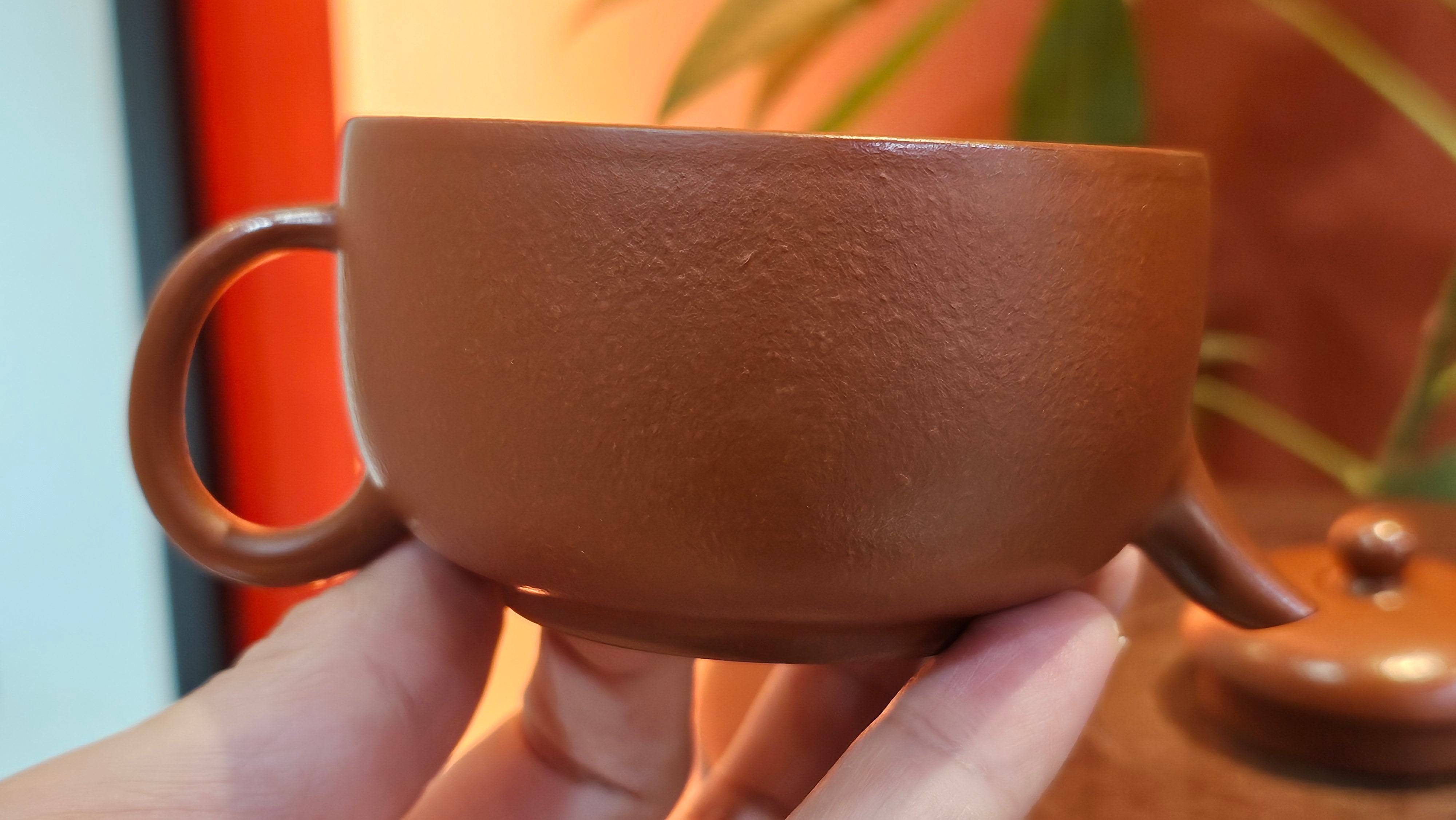 Yi Gong Hu 逸公壶, 142.3ml, Xiao Mei Yao Zhu Ni 小煤窑朱泥,  by our Collaborative Craftsman Shi Yun 石芸 ~ Congratulations to Mr N.S., 2245hrs 23rd May 2025, Fort Wayne, IN.