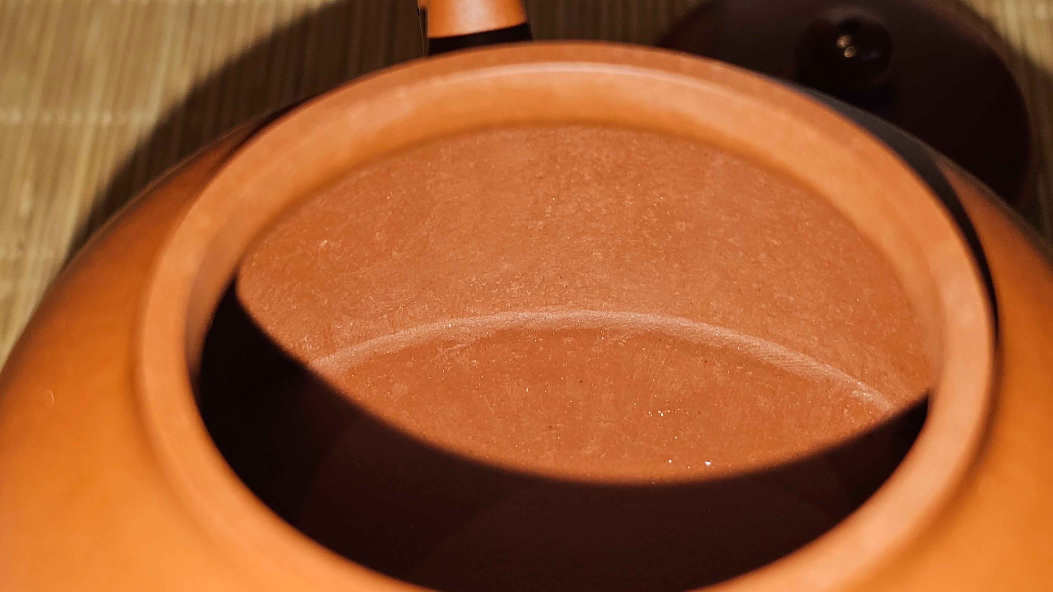 Yi Gong Hu 逸公壶, 142.3ml, Xiao Mei Yao Zhu Ni 小煤窑朱泥,  by our Collaborative Craftsman Shi Yun 石芸 ~ Congratulations to Mr N.S., 2245hrs 23rd May 2025, Fort Wayne, IN.