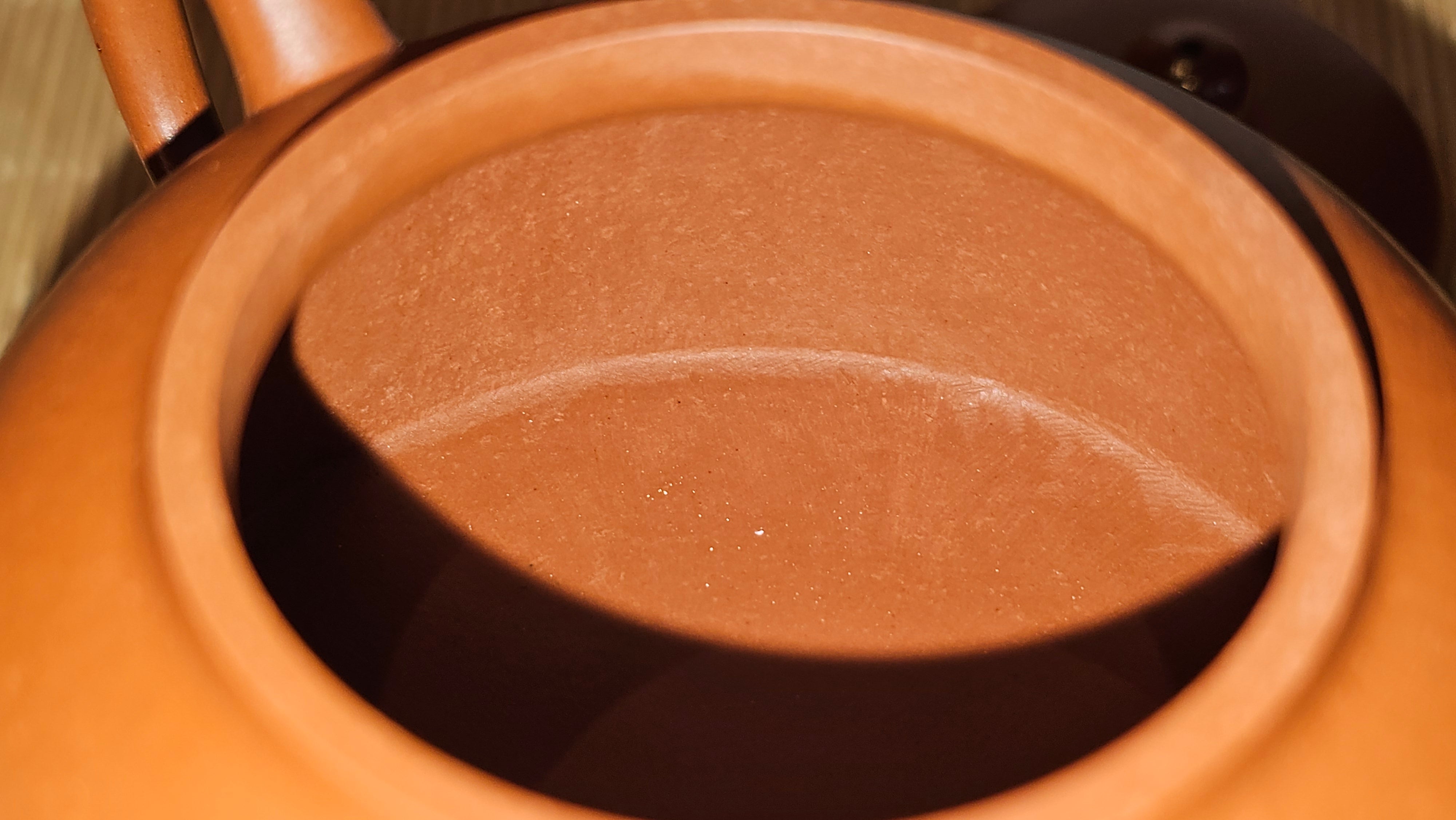 Yi Gong Hu 逸公壶, 142.3ml, Xiao Mei Yao Zhu Ni 小煤窑朱泥,  by our Collaborative Craftsman Shi Yun 石芸 ~ Congratulations to Mr N.S., 2245hrs 23rd May 2025, Fort Wayne, IN.