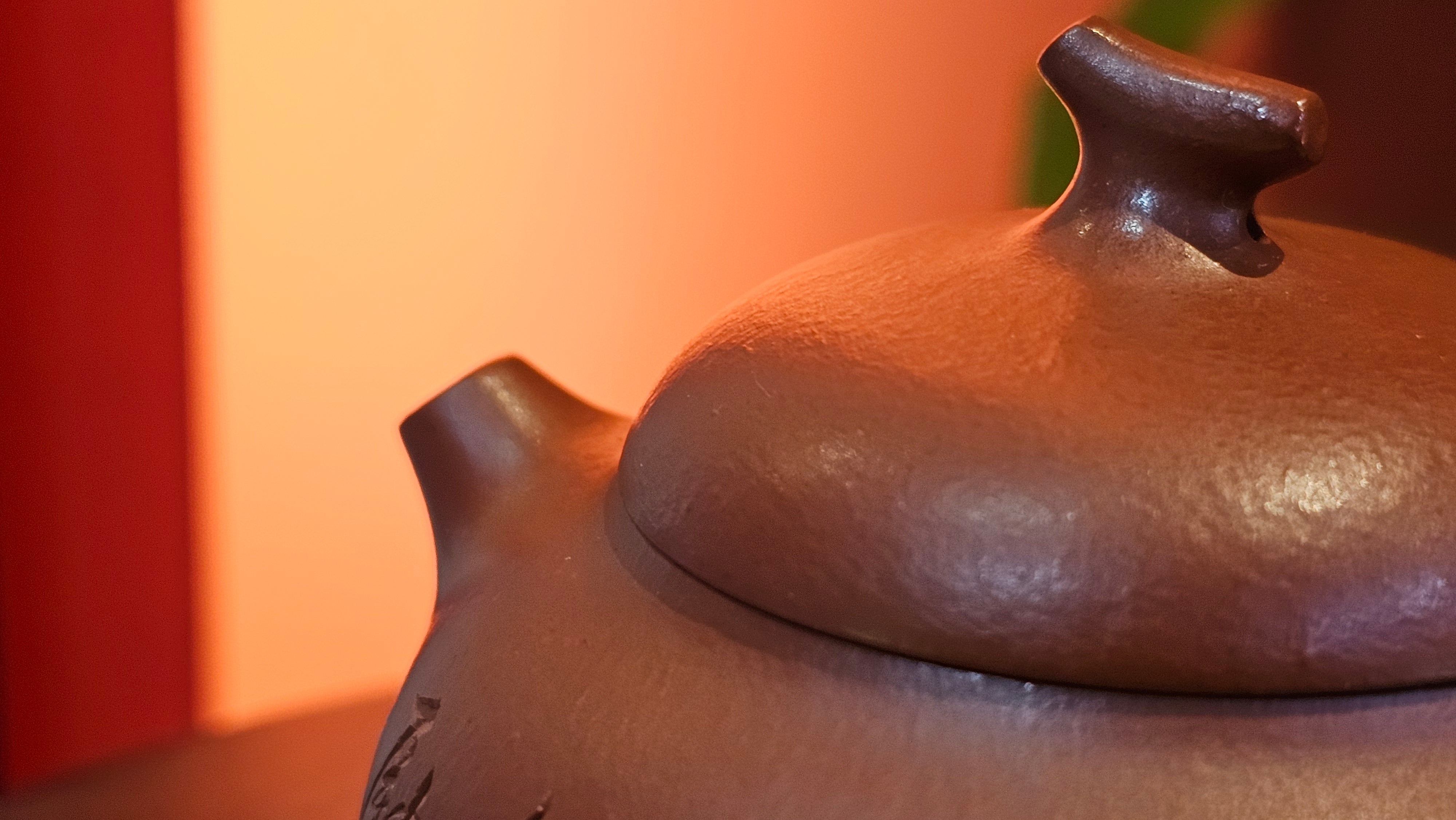 Qie Gua 茄瓜, 140.6ml, Xiao Mei Yao Zhu Ni 小煤窑朱泥,  by our Collaborative Craftsman Wang Hui 王慧, Poem Engraving by Craftsman 一德书 ~ Congratulations to Mr L.L., 1139hrs 28th Apr, Ventura, CA.