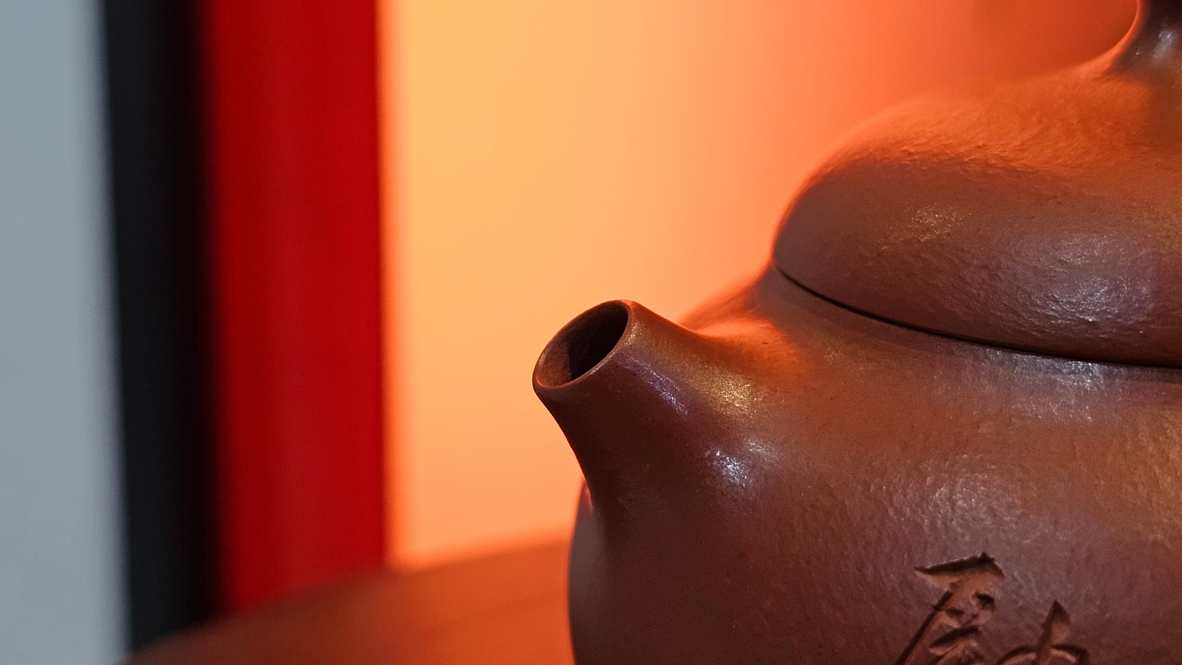 Qie Gua 茄瓜, 140.6ml, Xiao Mei Yao Zhu Ni 小煤窑朱泥,  by our Collaborative Craftsman Wang Hui 王慧, Poem Engraving by Craftsman 一德书 ~ Congratulations to Mr L.L., 1139hrs 28th Apr, Ventura, CA.