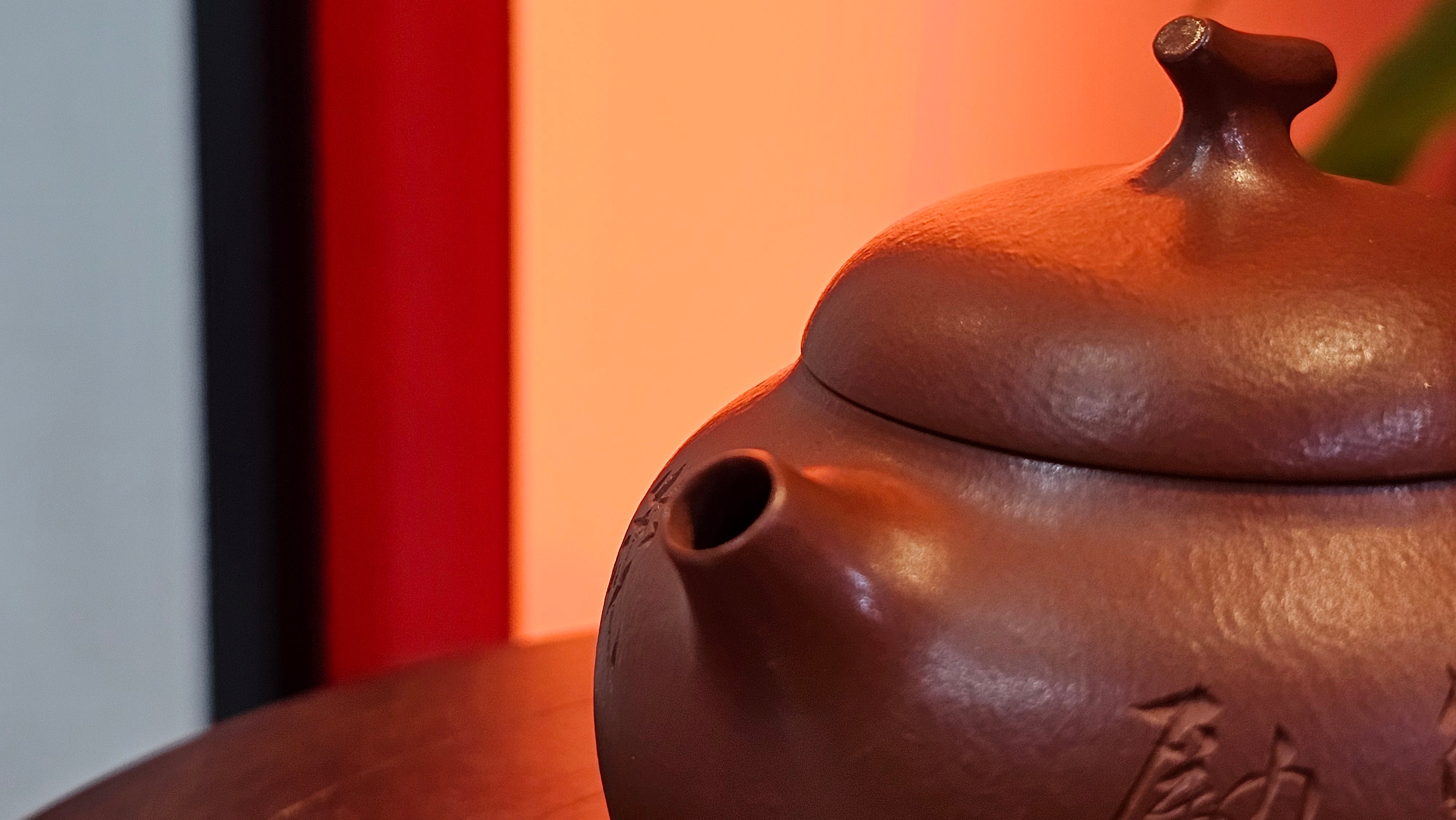 Qie Gua 茄瓜, 140.6ml, Xiao Mei Yao Zhu Ni 小煤窑朱泥,  by our Collaborative Craftsman Wang Hui 王慧, Poem Engraving by Craftsman 一德书 ~ Congratulations to Mr L.L., 1139hrs 28th Apr, Ventura, CA.