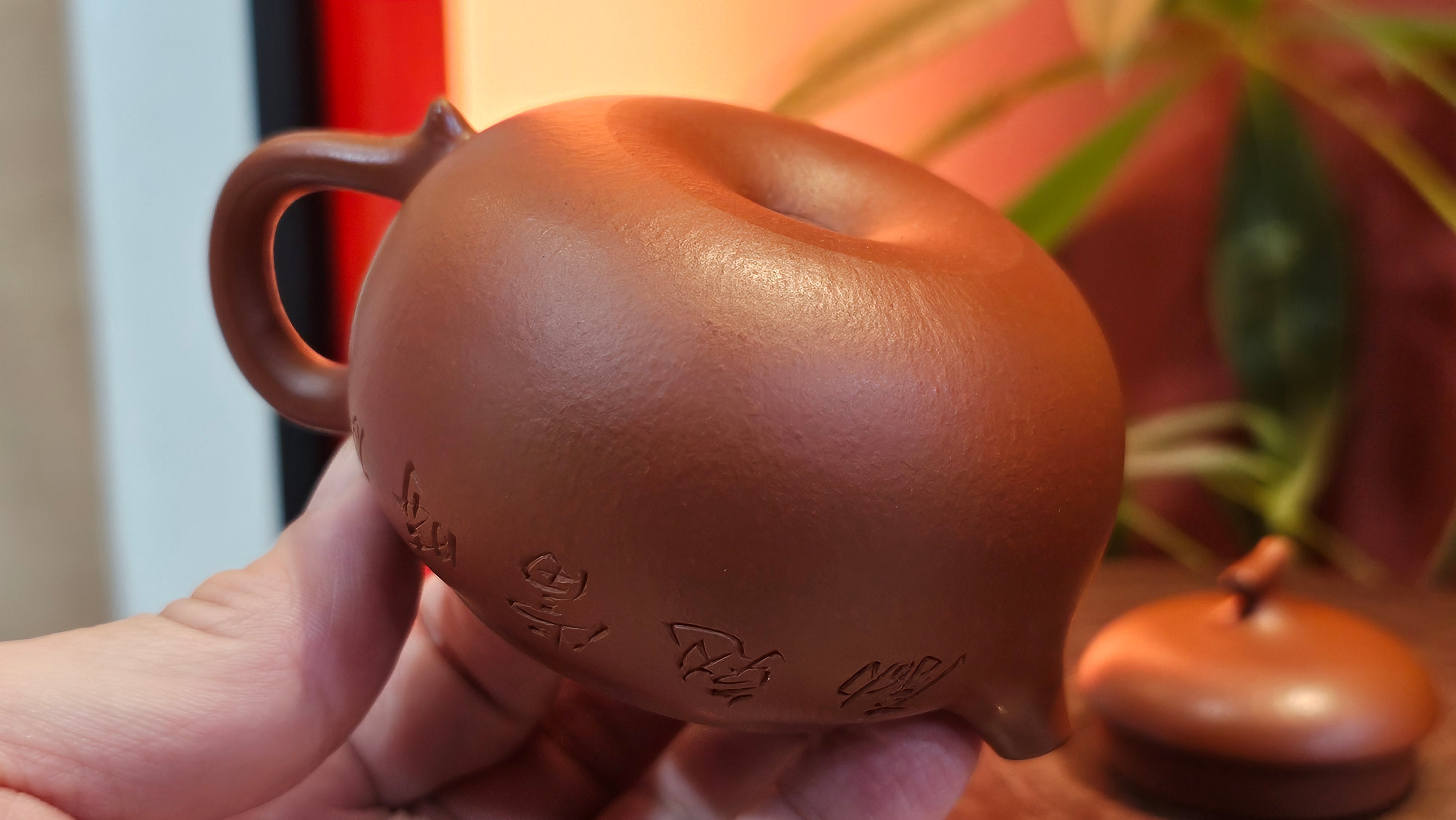 Qie Gua 茄瓜, 140.6ml, Xiao Mei Yao Zhu Ni 小煤窑朱泥,  by our Collaborative Craftsman Wang Hui 王慧, Poem Engraving by Craftsman 一德书 ~ Congratulations to Mr L.L., 1139hrs 28th Apr, Ventura, CA.