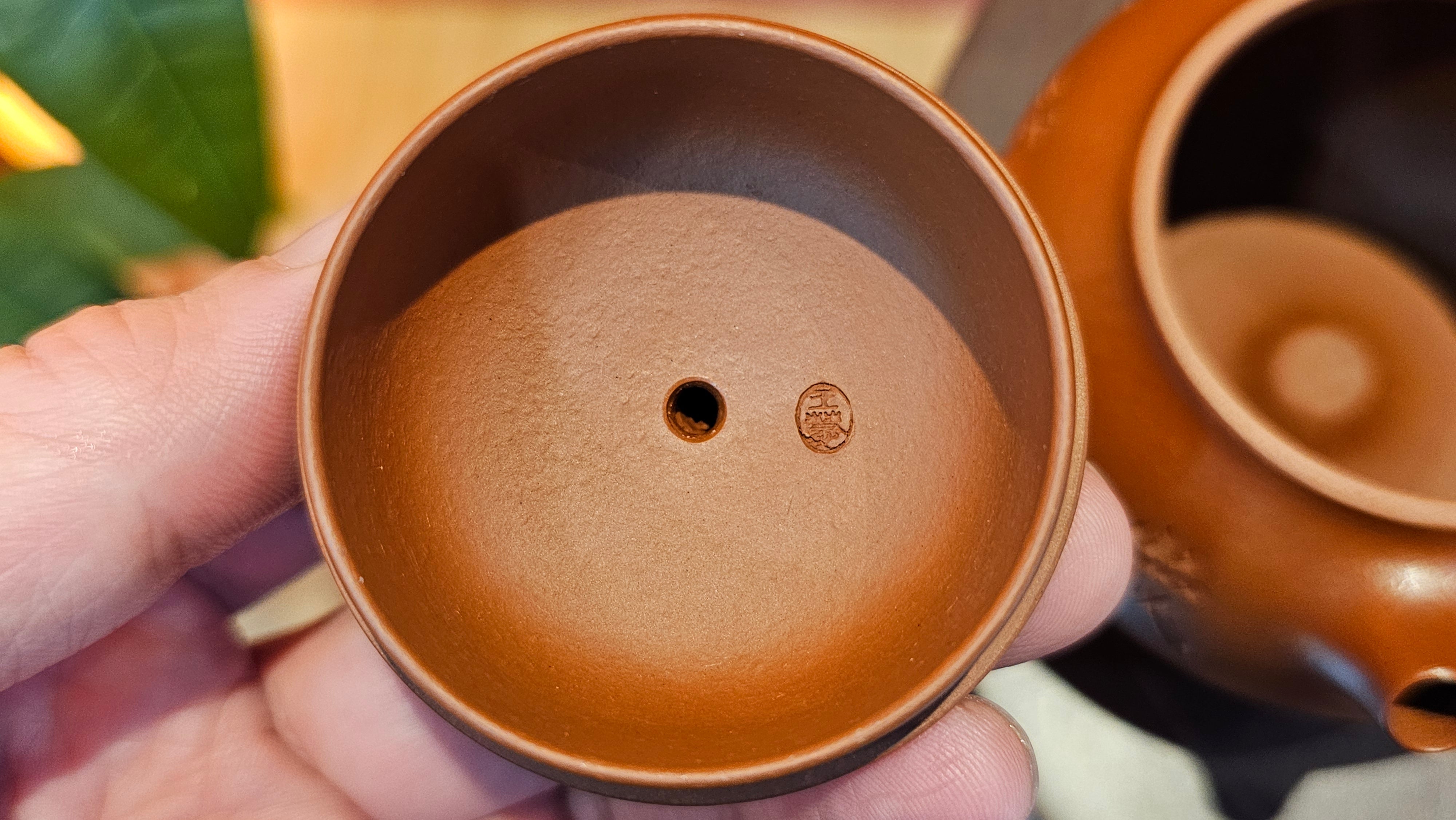 Qie Gua 茄瓜, 140.6ml, Xiao Mei Yao Zhu Ni 小煤窑朱泥,  by our Collaborative Craftsman Wang Hui 王慧, Poem Engraving by Craftsman 一德书 ~ Congratulations to Mr L.L., 1139hrs 28th Apr, Ventura, CA.