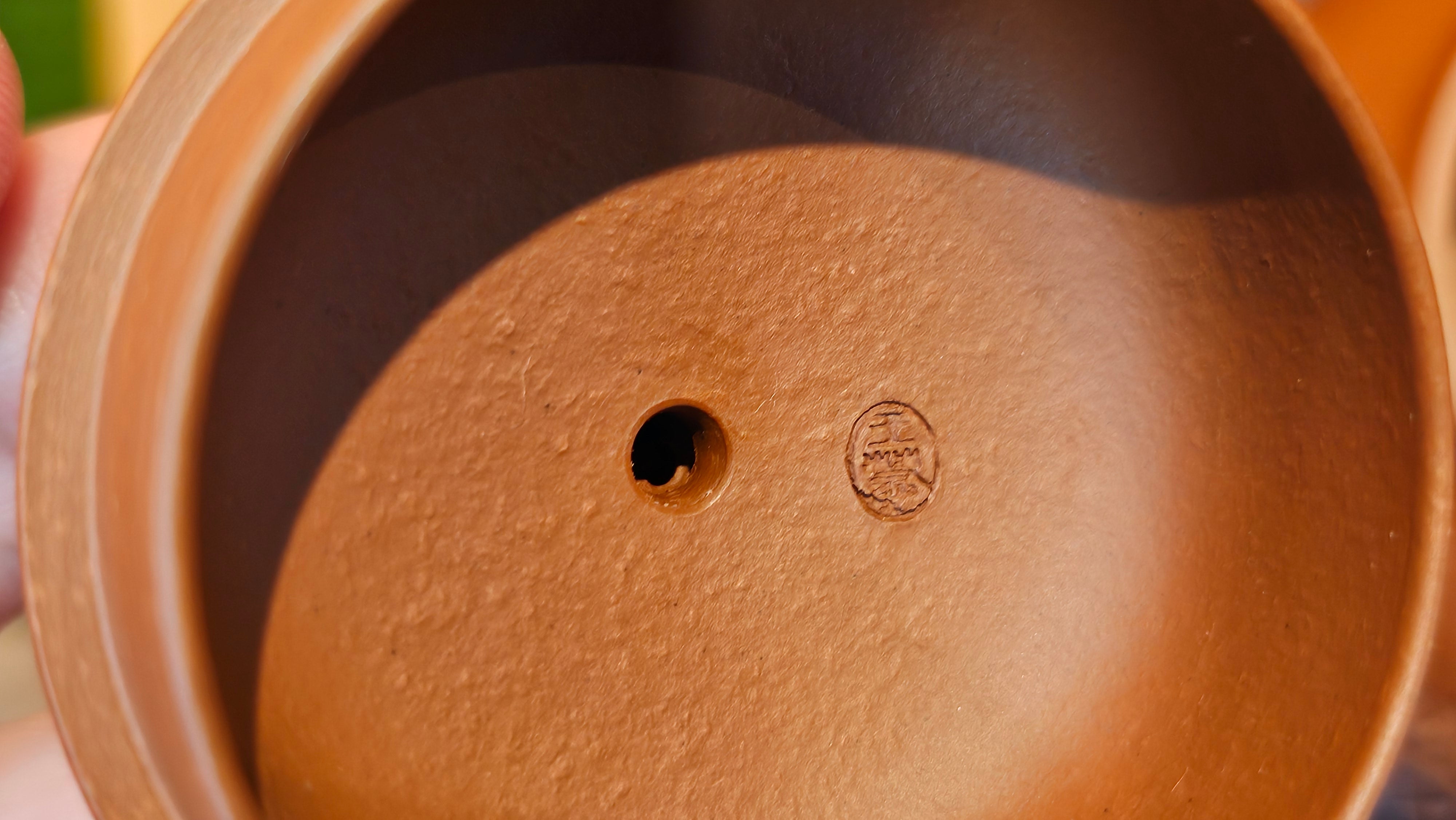 Qie Gua 茄瓜, 140.6ml, Xiao Mei Yao Zhu Ni 小煤窑朱泥,  by our Collaborative Craftsman Wang Hui 王慧, Poem Engraving by Craftsman 一德书 ~ Congratulations to Mr L.L., 1139hrs 28th Apr, Ventura, CA.