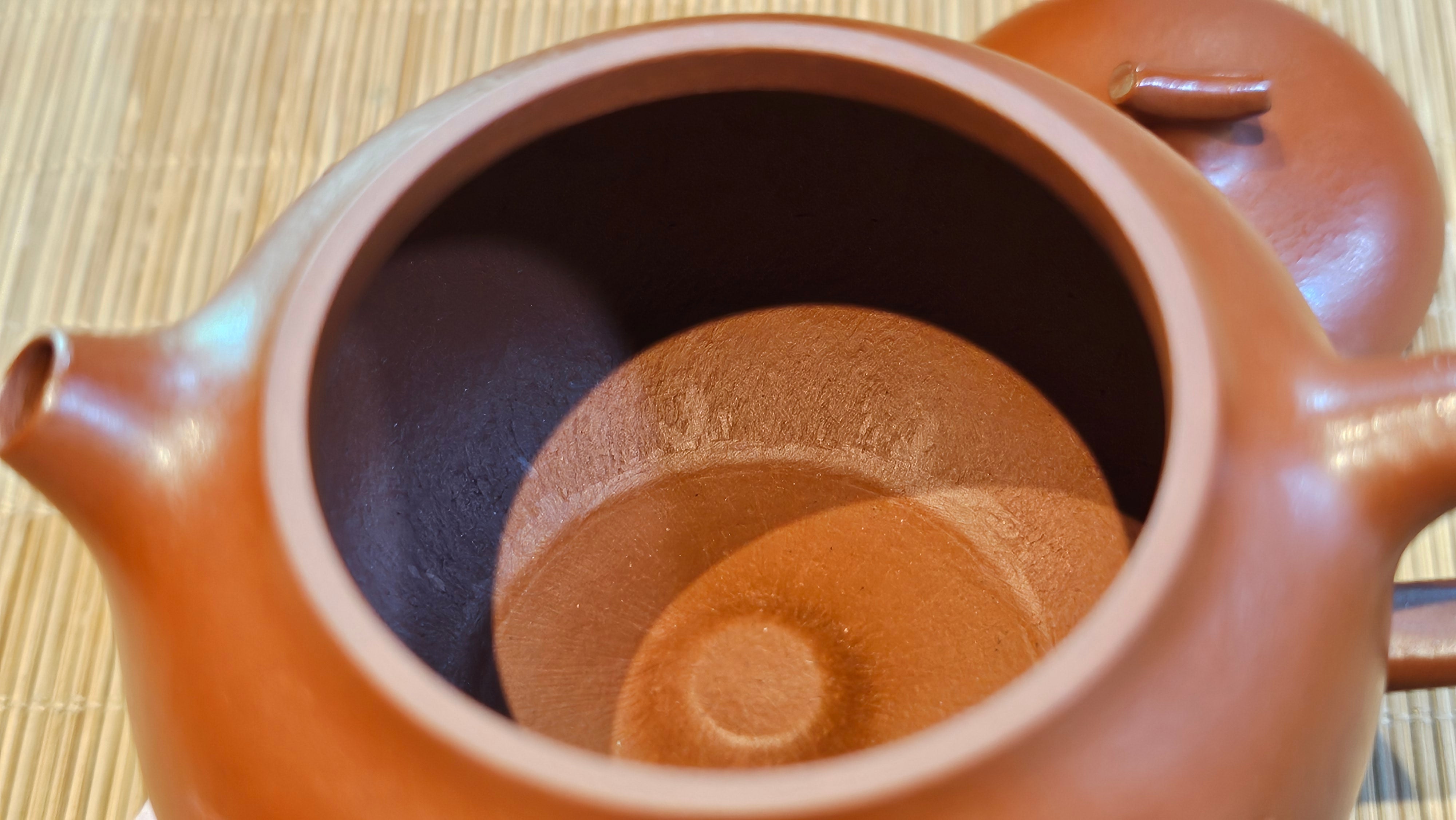 Qie Gua 茄瓜, 140.6ml, Xiao Mei Yao Zhu Ni 小煤窑朱泥,  by our Collaborative Craftsman Wang Hui 王慧, Poem Engraving by Craftsman 一德书 ~ Congratulations to Mr L.L., 1139hrs 28th Apr, Ventura, CA.