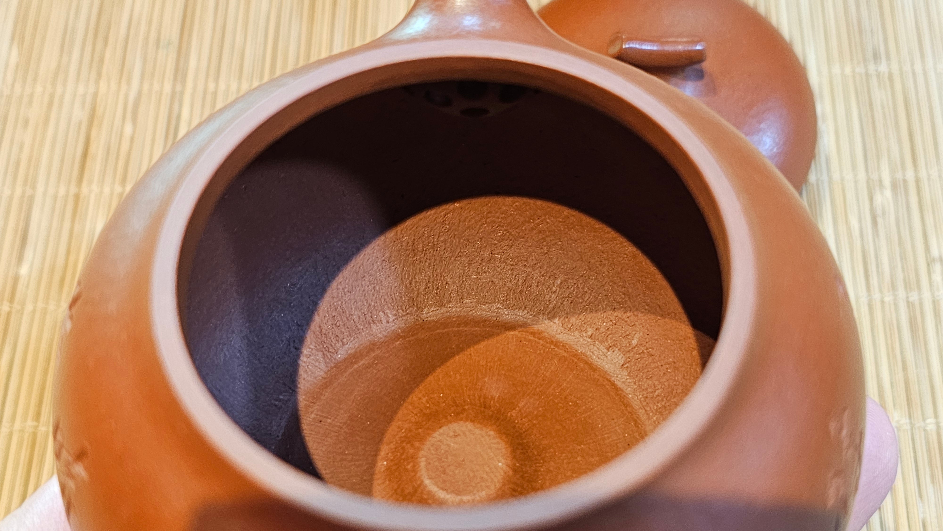 Qie Gua 茄瓜, 140.6ml, Xiao Mei Yao Zhu Ni 小煤窑朱泥,  by our Collaborative Craftsman Wang Hui 王慧, Poem Engraving by Craftsman 一德书 ~ Congratulations to Mr L.L., 1139hrs 28th Apr, Ventura, CA.