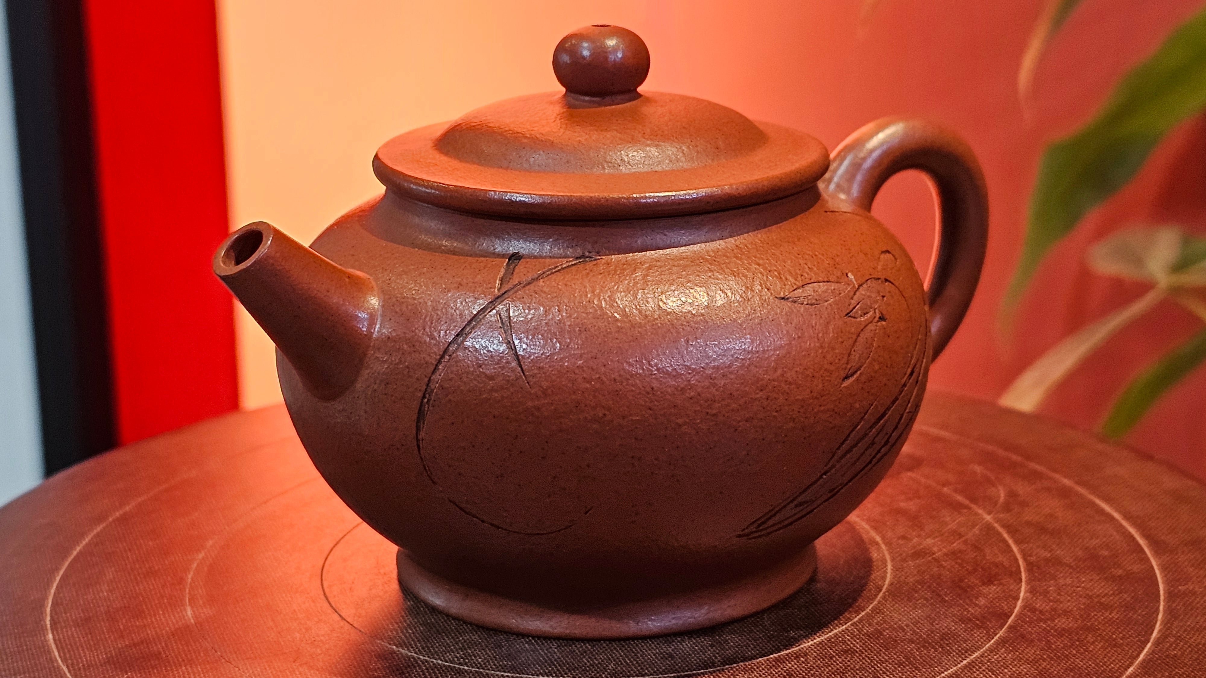 《宫灯》Gong Deng, 170.3ml, Tie Sha Zhu Ni 铁砂朱泥, made by Craftsman Zhu Jie 朱杰 from the YiXing's renowned family for Tie Sha Zhu Ni 铁砂朱泥 ~ Congratulations to Mr T.A., 1337hrs 26th Apr, Samorin, Slovakia 🇸🇰.