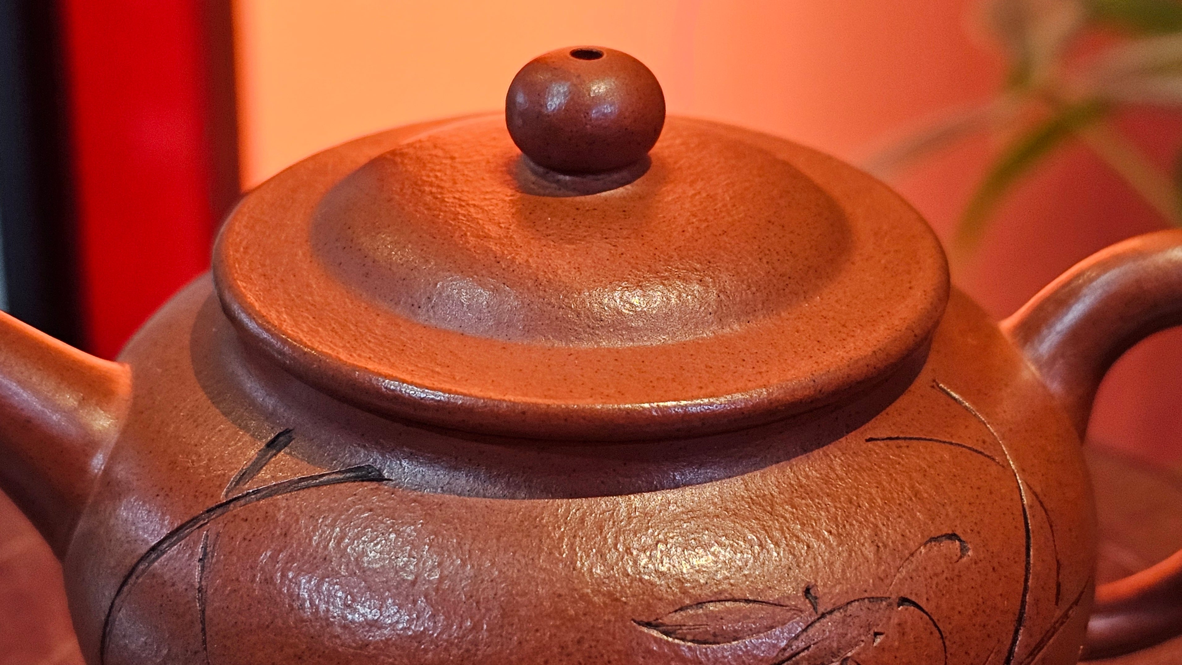 《宫灯》Gong Deng, 170.3ml, Tie Sha Zhu Ni 铁砂朱泥, made by Craftsman Zhu Jie 朱杰 from the YiXing's renowned family for Tie Sha Zhu Ni 铁砂朱泥 ~ Congratulations to Mr T.A., 1337hrs 26th Apr, Samorin, Slovakia 🇸🇰.