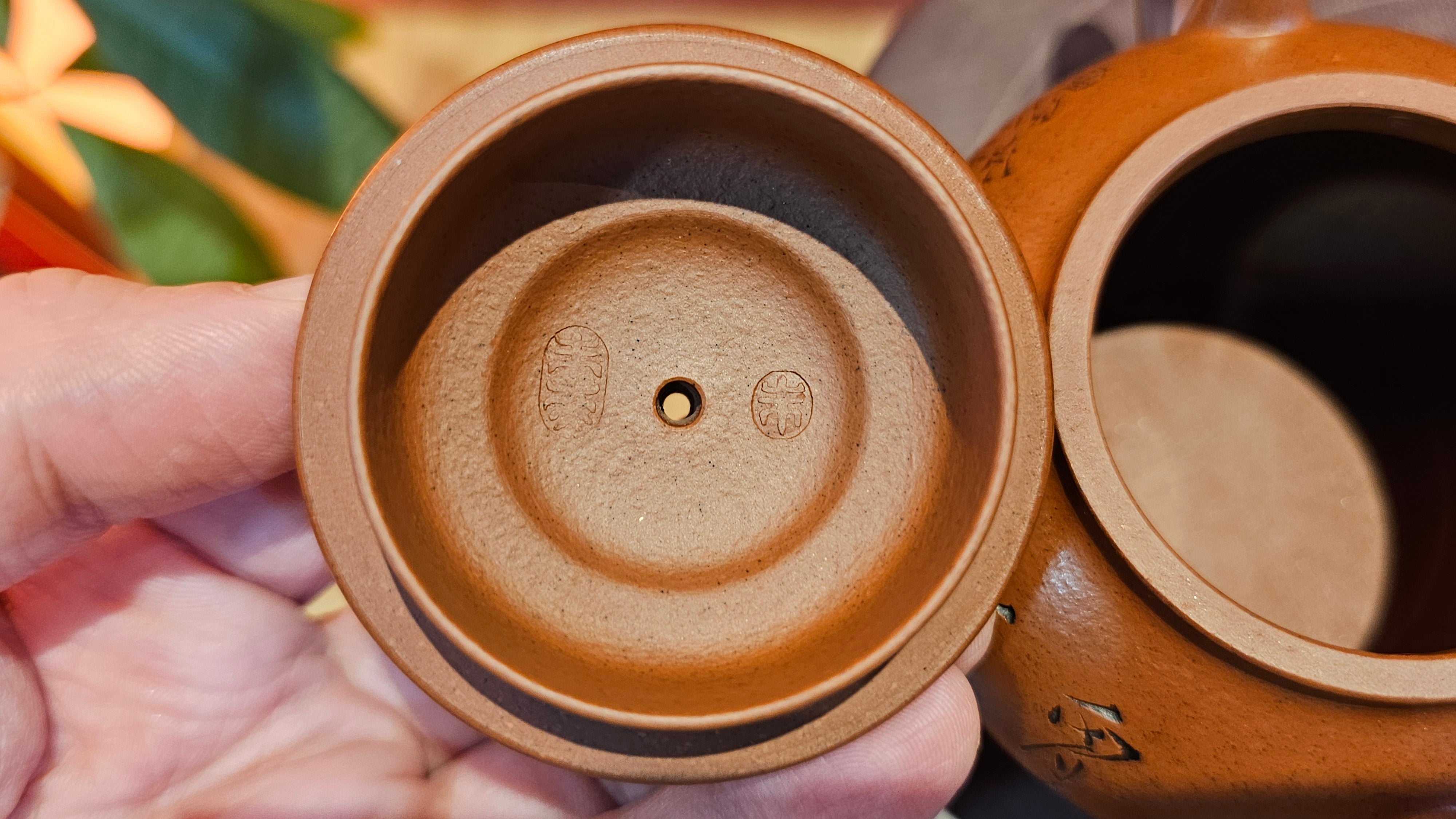 《宫灯》Gong Deng, 170.3ml, Tie Sha Zhu Ni 铁砂朱泥, made by Craftsman Zhu Jie 朱杰 from the YiXing's renowned family for Tie Sha Zhu Ni 铁砂朱泥 ~ Congratulations to Mr T.A., 1337hrs 26th Apr, Samorin, Slovakia 🇸🇰.