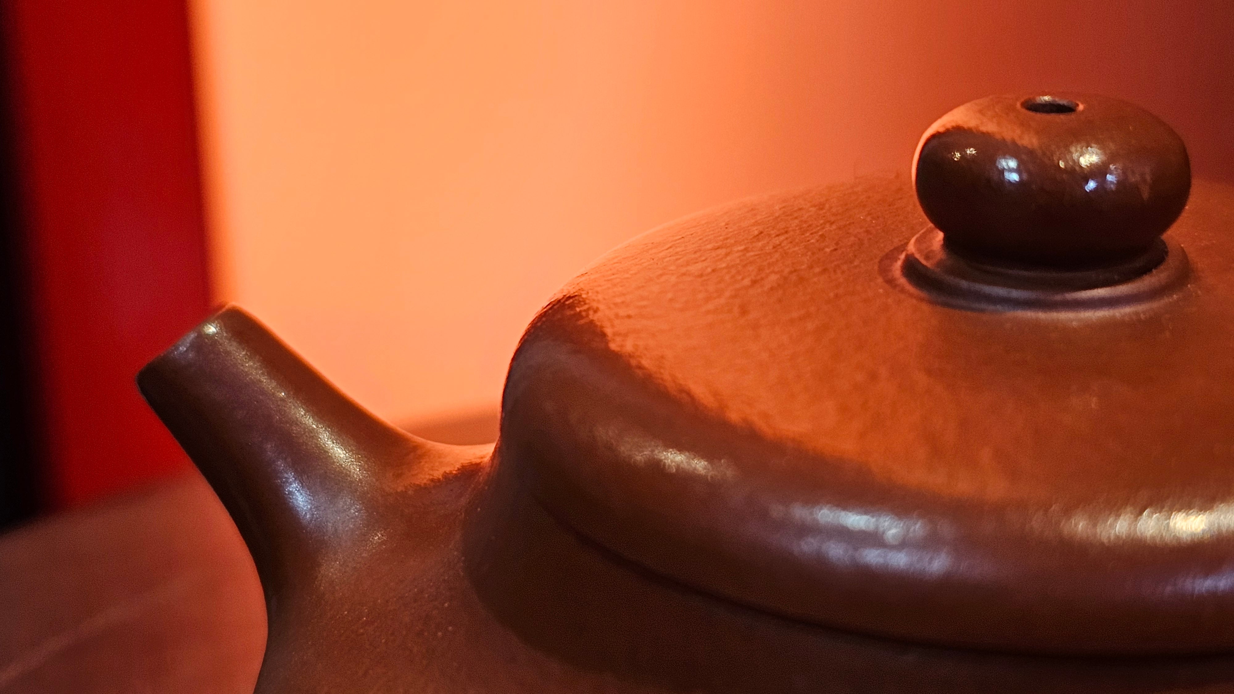 Jing Le 静乐 ~ "Quiet happiness", 101.9ml, Xiao Mei Yao Zhu Ni 小煤窑朱泥, by our Collaborative Craftsman Wang Xing 王兴 ~ Congratulations to Mr V.B., 1849hrs 9th May 2025, Grenoble, France 🇫🇷.