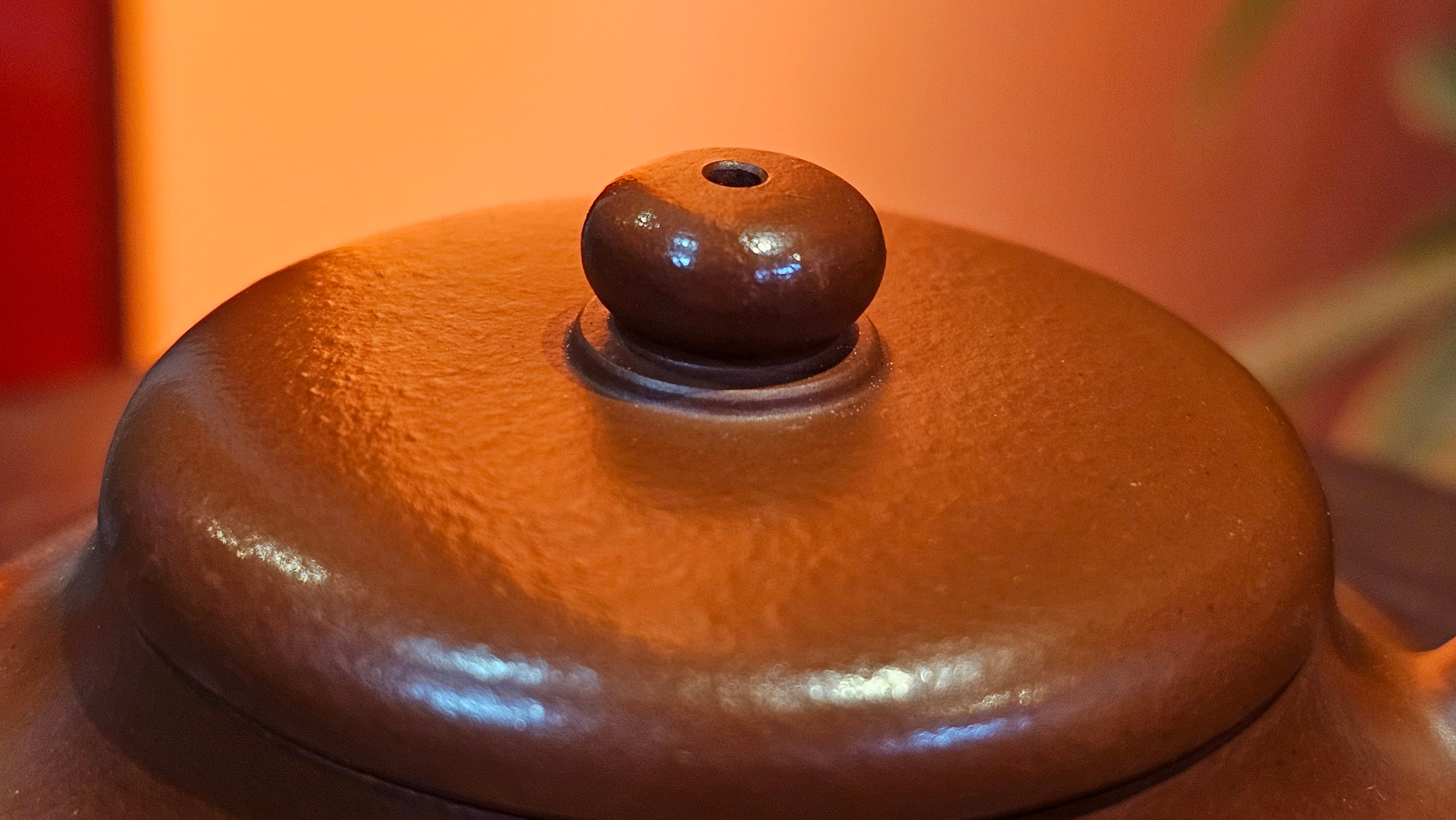 Jing Le 静乐 ~ "Quiet happiness", 101.9ml, Xiao Mei Yao Zhu Ni 小煤窑朱泥, by our Collaborative Craftsman Wang Xing 王兴 ~ Congratulations to Mr V.B., 1849hrs 9th May 2025, Grenoble, France 🇫🇷.