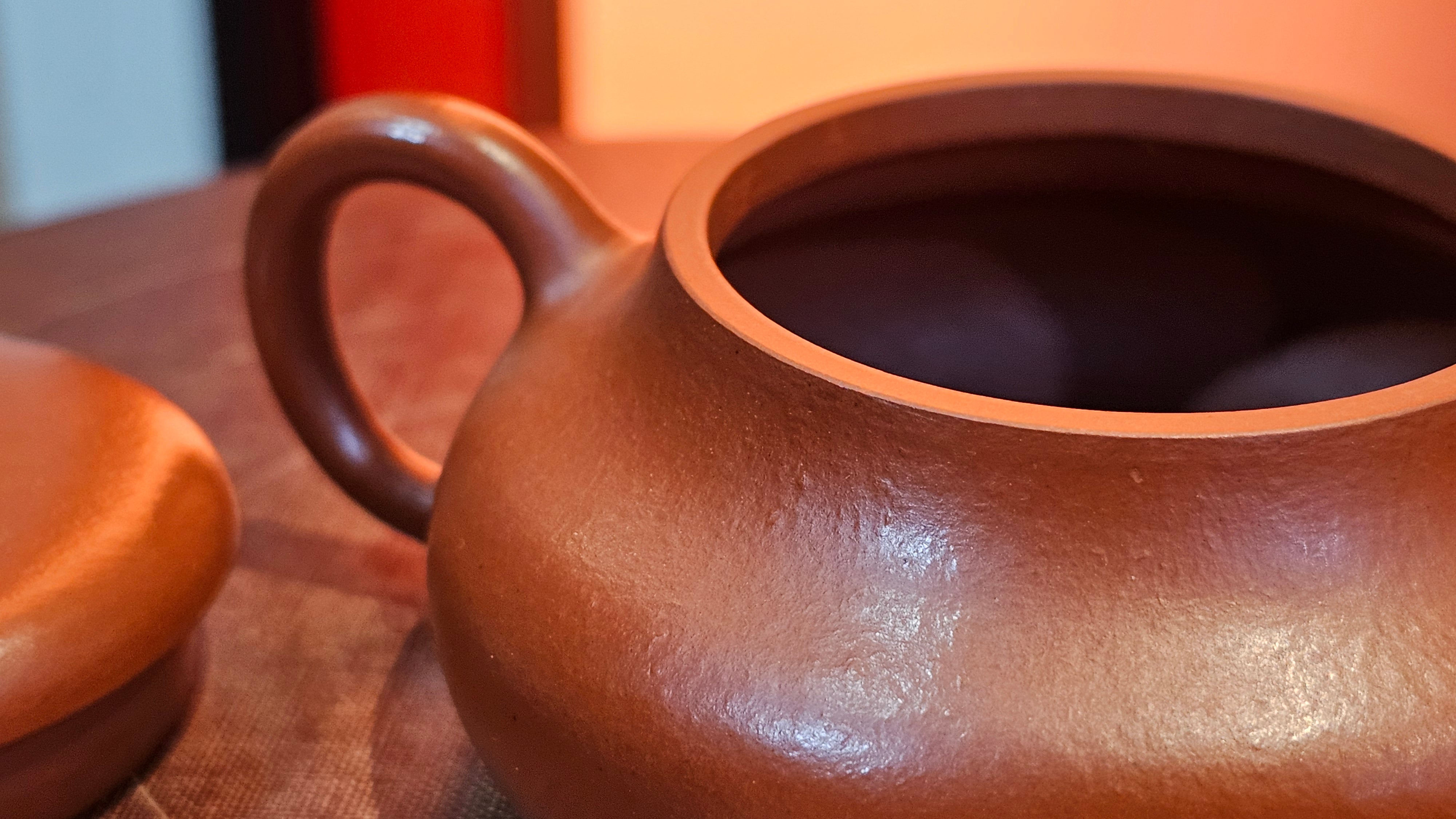 Jing Le 静乐 ~ "Quiet happiness", 101.9ml, Xiao Mei Yao Zhu Ni 小煤窑朱泥, by our Collaborative Craftsman Wang Xing 王兴 ~ Congratulations to Mr V.B., 1849hrs 9th May 2025, Grenoble, France 🇫🇷.