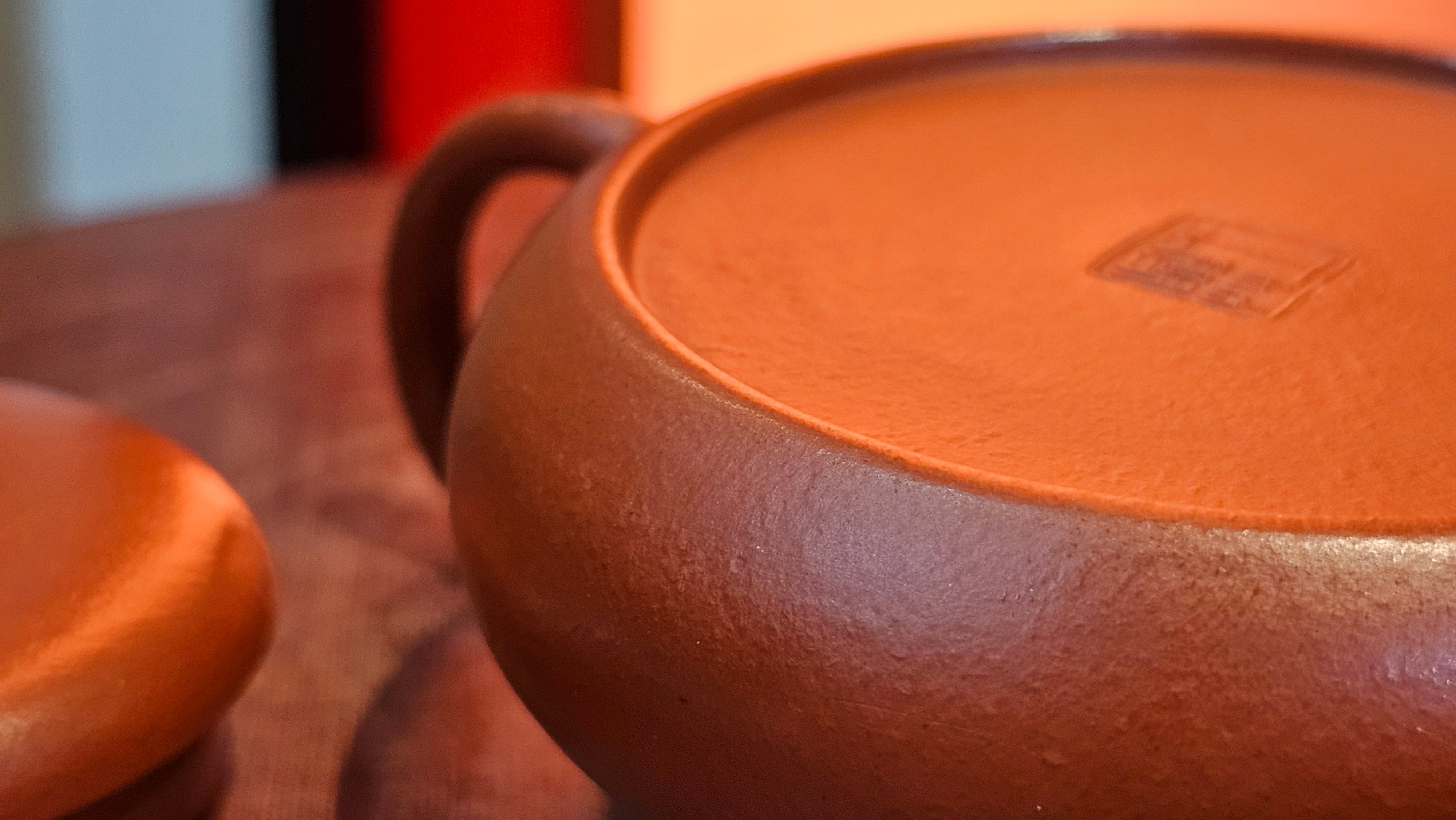 Jing Le 静乐 ~ "Quiet happiness", 101.9ml, Xiao Mei Yao Zhu Ni 小煤窑朱泥, by our Collaborative Craftsman Wang Xing 王兴 ~ Congratulations to Mr V.B., 1849hrs 9th May 2025, Grenoble, France 🇫🇷.