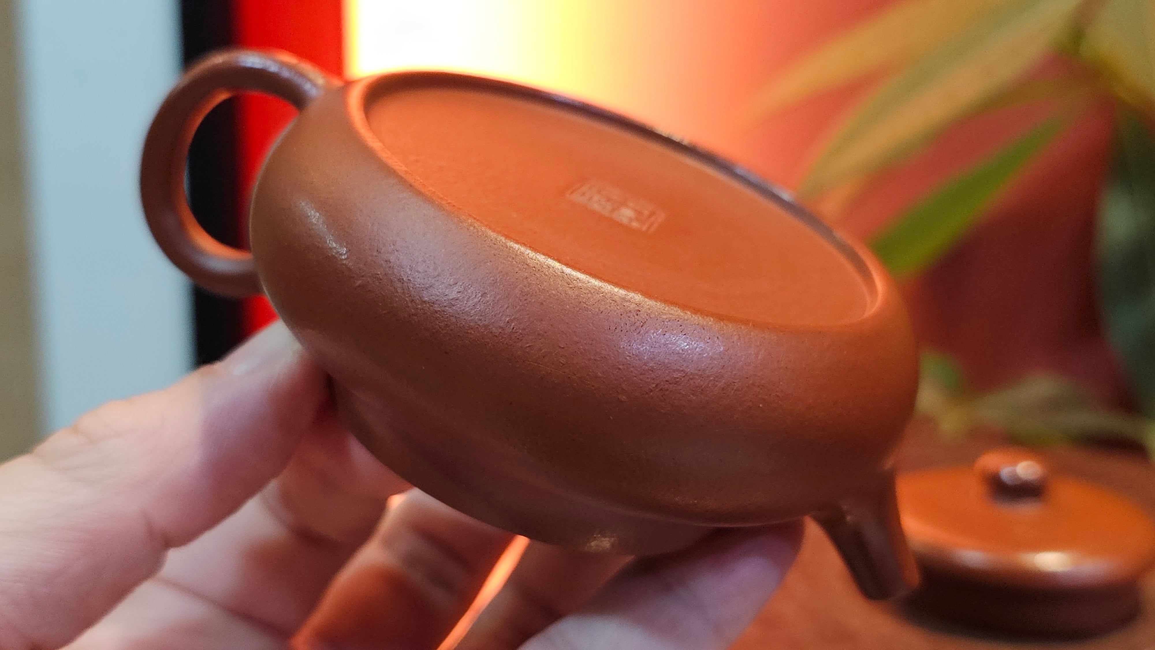 Jing Le 静乐 ~ "Quiet happiness", 101.9ml, Xiao Mei Yao Zhu Ni 小煤窑朱泥, by our Collaborative Craftsman Wang Xing 王兴 ~ Congratulations to Mr V.B., 1849hrs 9th May 2025, Grenoble, France 🇫🇷.