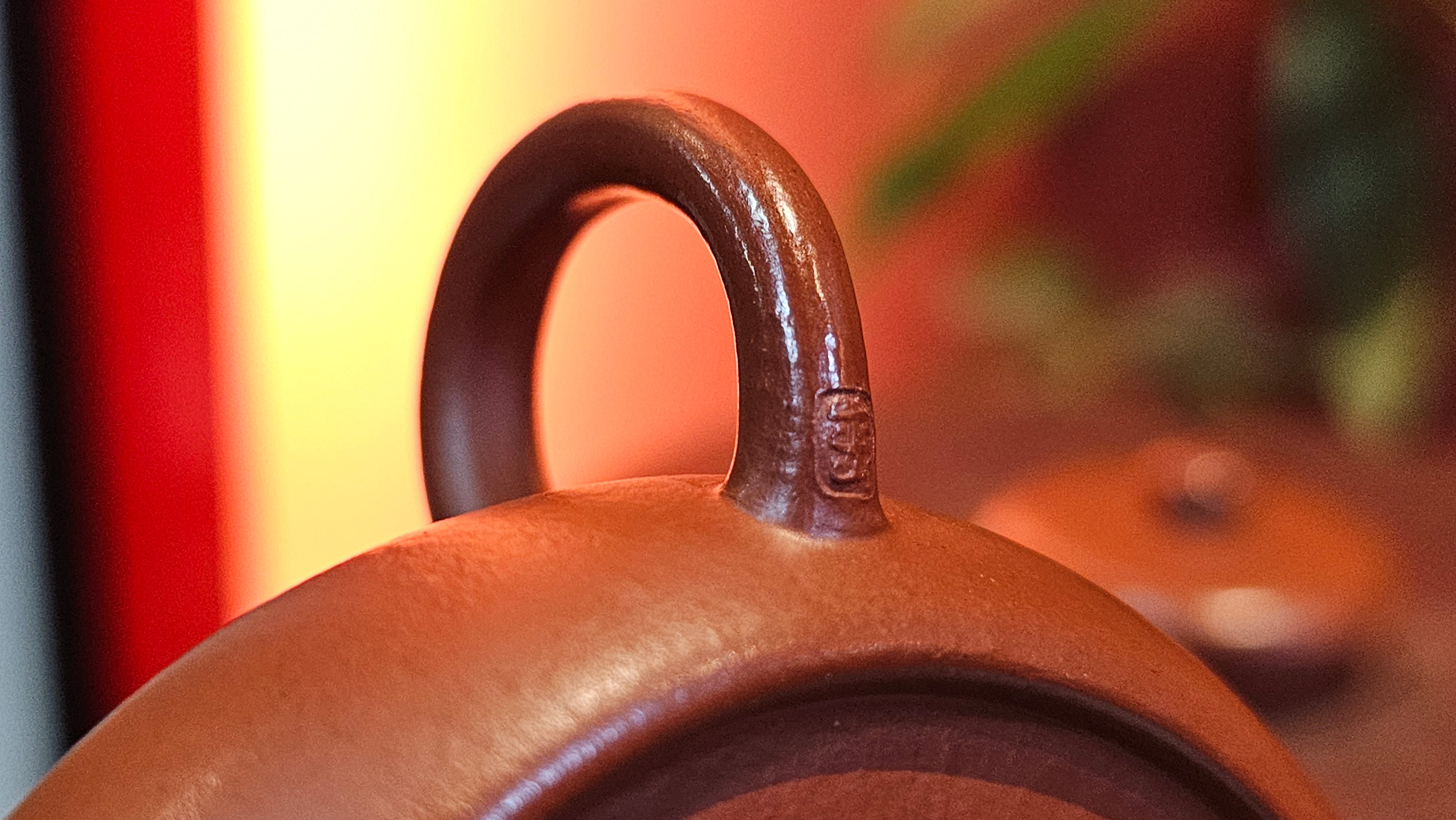 Jing Le 静乐 ~ "Quiet happiness", 101.9ml, Xiao Mei Yao Zhu Ni 小煤窑朱泥, by our Collaborative Craftsman Wang Xing 王兴 ~ Congratulations to Mr V.B., 1849hrs 9th May 2025, Grenoble, France 🇫🇷.