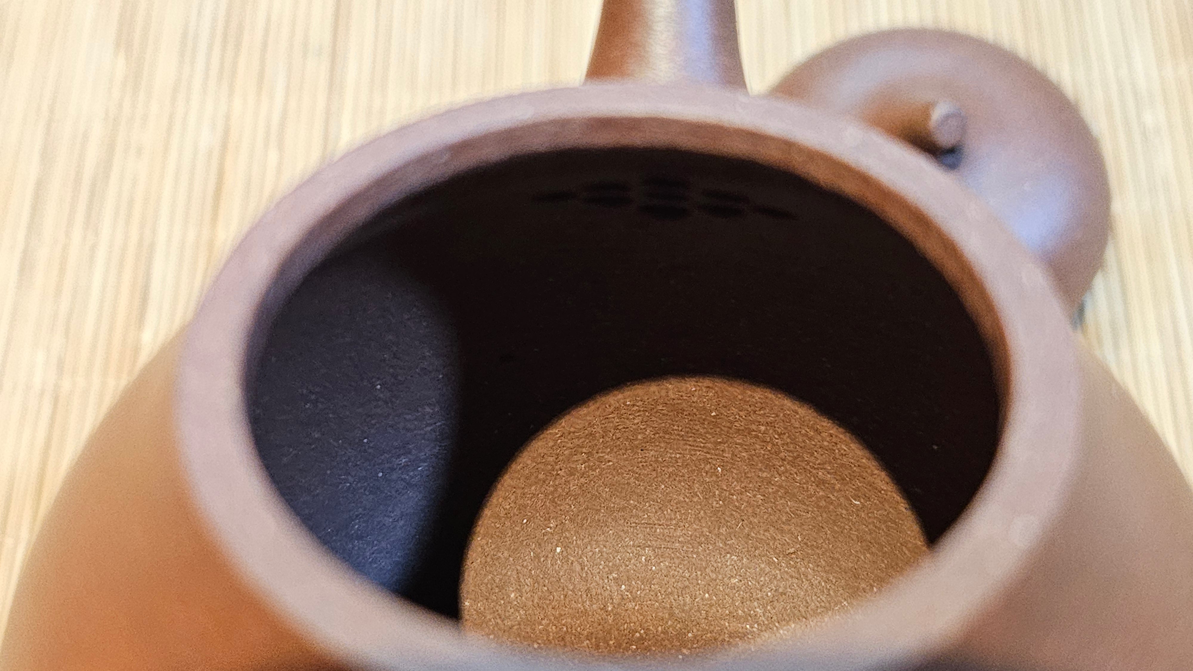 Qie Gua 茄瓜, 160.8ml, Di Cao Qing Zi Ni 底槽青紫泥, by our Craftsman Zhang Huan 张欢 ~ Congratulations to Mr A.L., 1938hrs 3rd May 2025, Israel 🇮🇱.