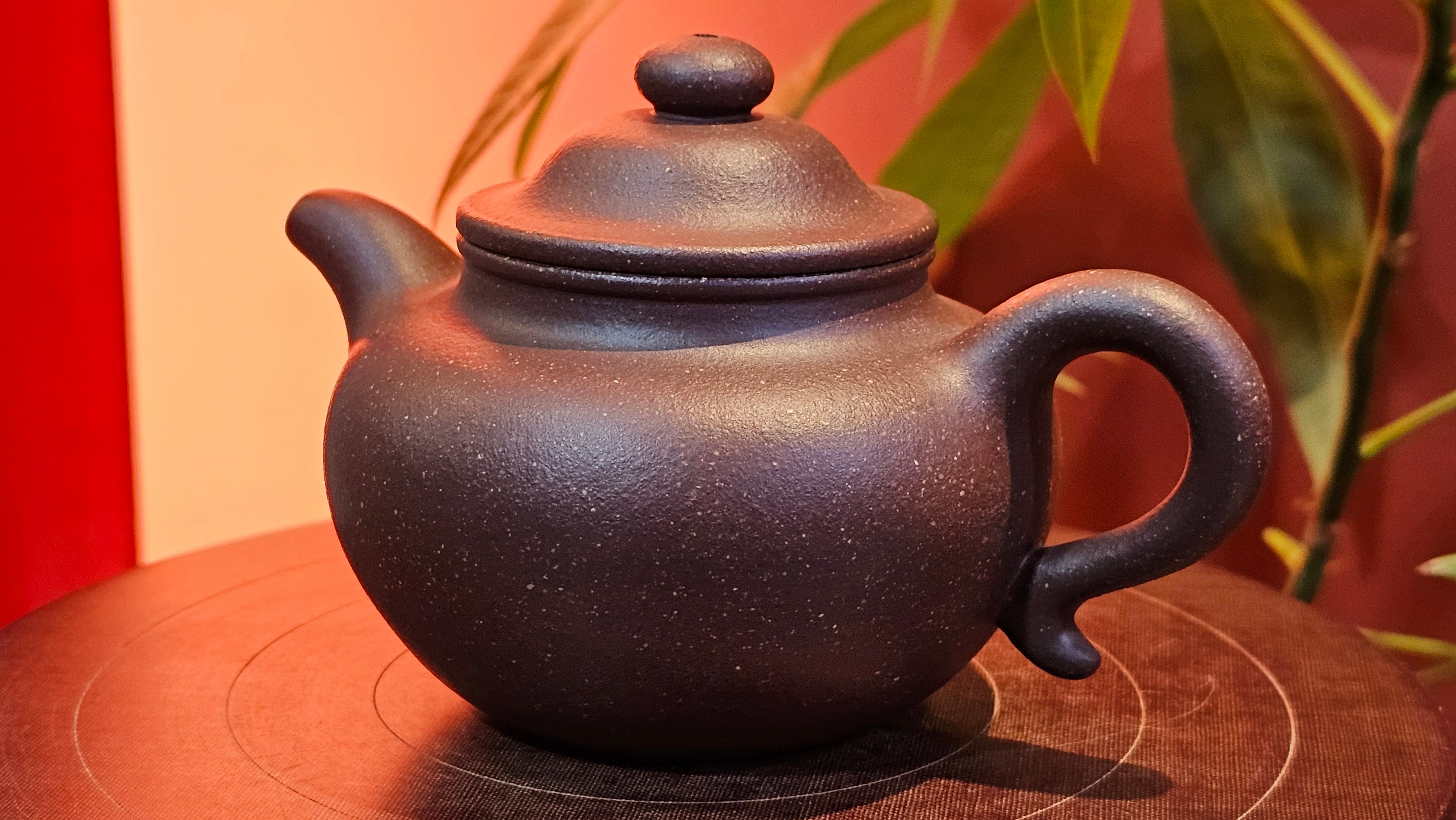 Lian Zi 莲子, 190.1ml, Lao Zi Ni 老紫泥 (Particular High Graininess, and Low Sieve Count), by Craftsman Chen Fa Chu 陈法初 ~ Congratulations to Mr M.H., 1718hrs 8th May 2025, Columbus, OH.