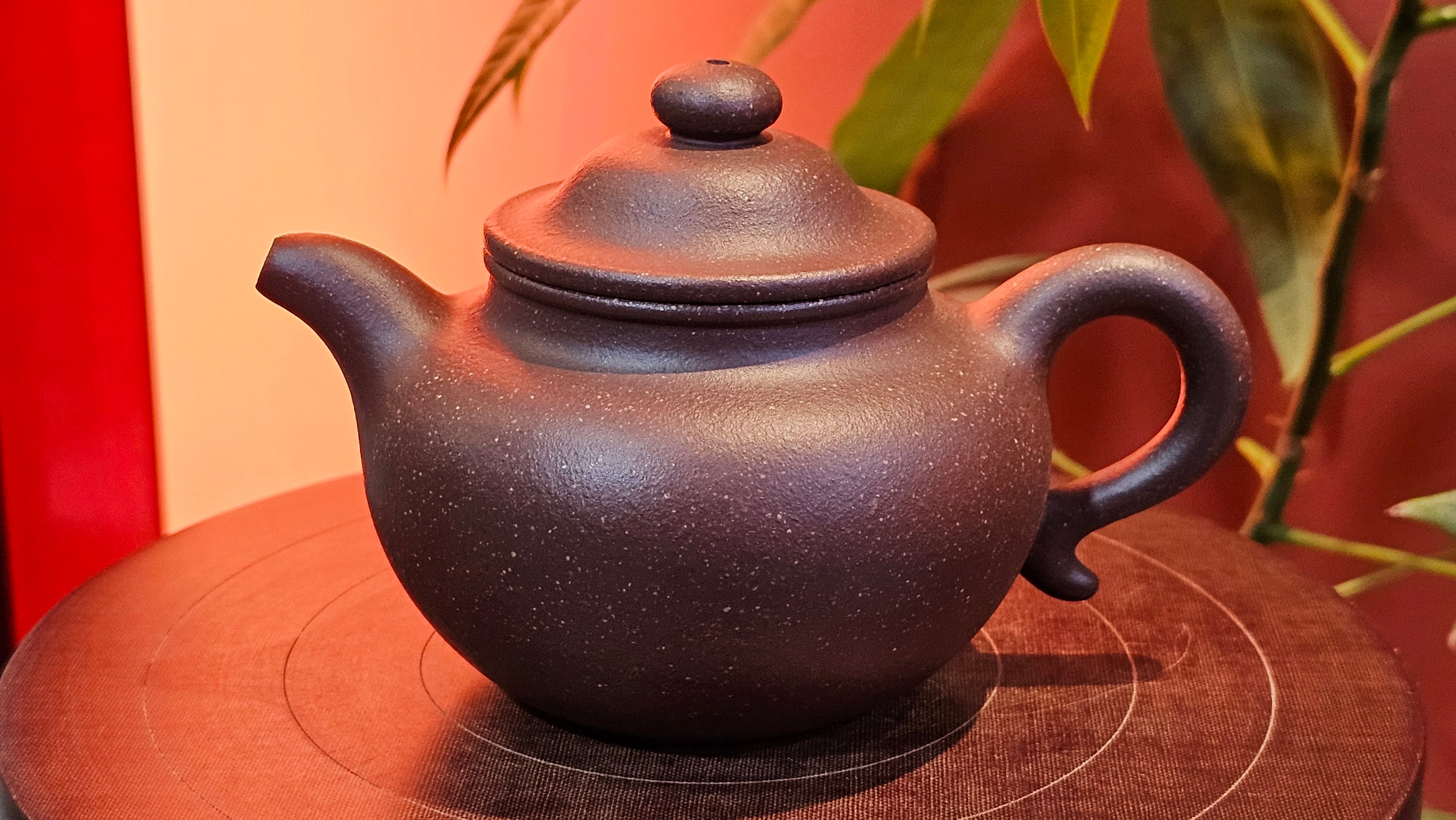 Lian Zi 莲子, 190.1ml, Lao Zi Ni 老紫泥 (Particular High Graininess, and Low Sieve Count), by Craftsman Chen Fa Chu 陈法初 ~ Congratulations to Mr M.H., 1718hrs 8th May 2025, Columbus, OH.