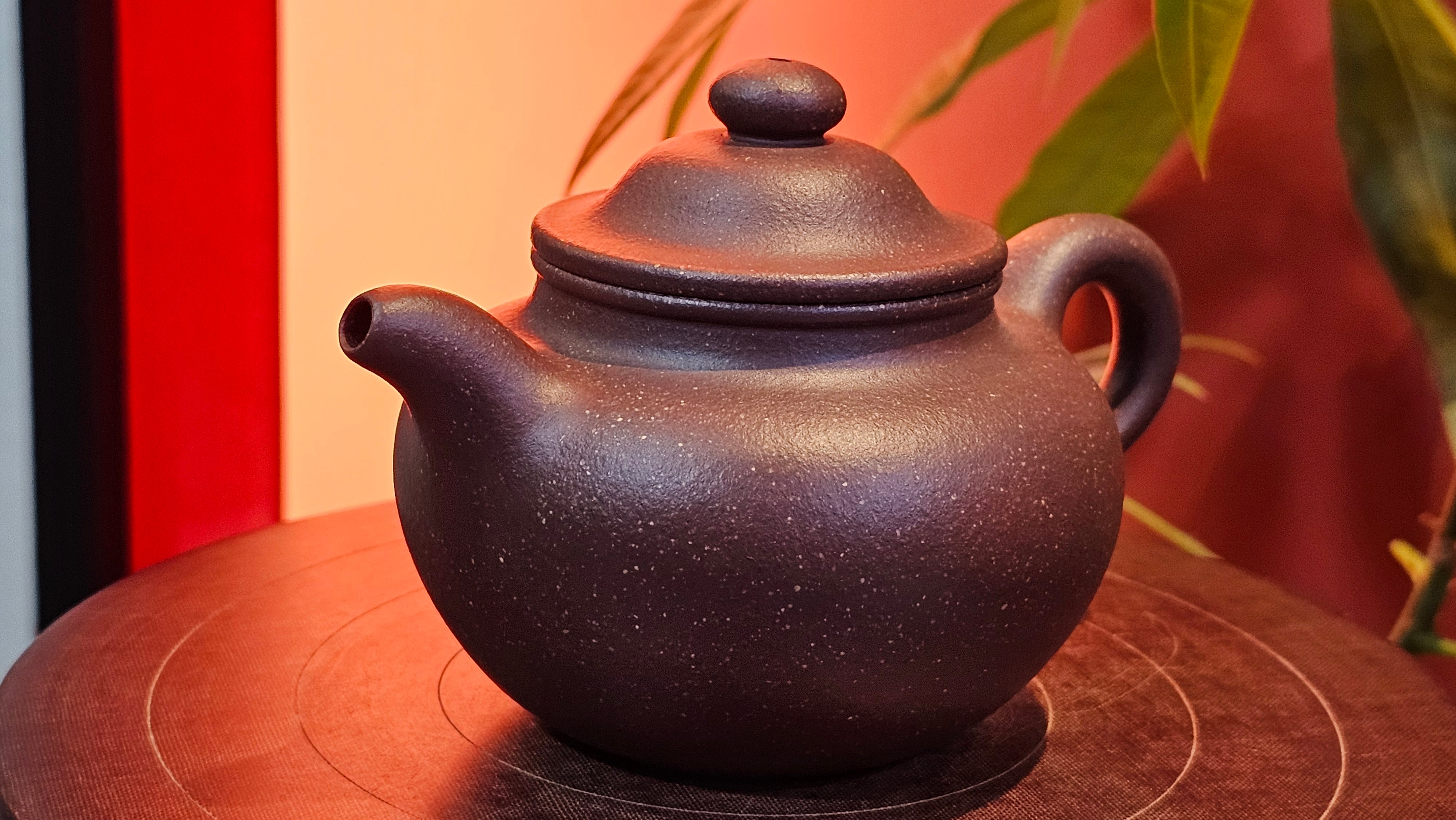 Lian Zi 莲子, 190.1ml, Lao Zi Ni 老紫泥 (Particular High Graininess, and Low Sieve Count), by Craftsman Chen Fa Chu 陈法初 ~ Congratulations to Mr M.H., 1718hrs 8th May 2025, Columbus, OH.