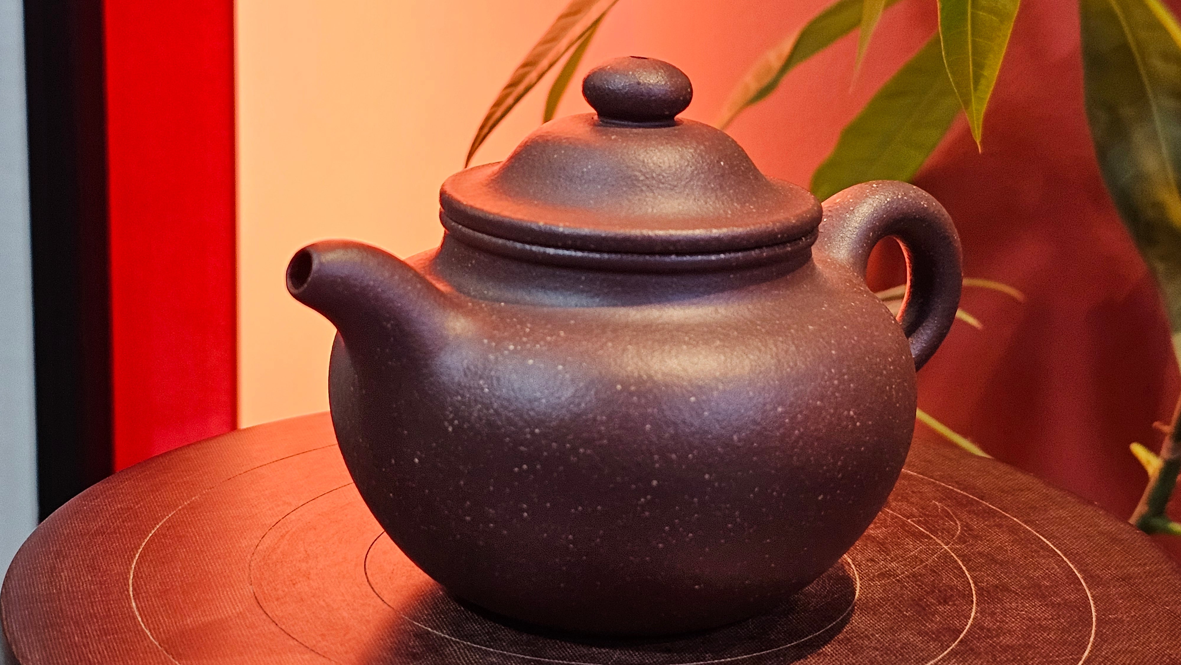 Lian Zi 莲子, 190.1ml, Lao Zi Ni 老紫泥 (Particular High Graininess, and Low Sieve Count), by Craftsman Chen Fa Chu 陈法初 ~ Congratulations to Mr M.H., 1718hrs 8th May 2025, Columbus, OH.