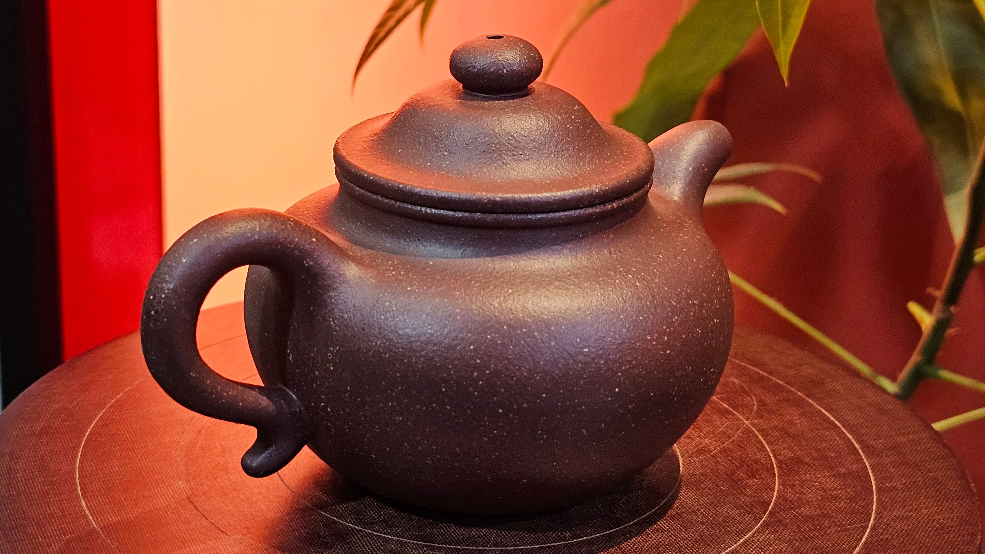 Lian Zi 莲子, 190.1ml, Lao Zi Ni 老紫泥 (Particular High Graininess, and Low Sieve Count), by Craftsman Chen Fa Chu 陈法初 ~ Congratulations to Mr M.H., 1718hrs 8th May 2025, Columbus, OH.