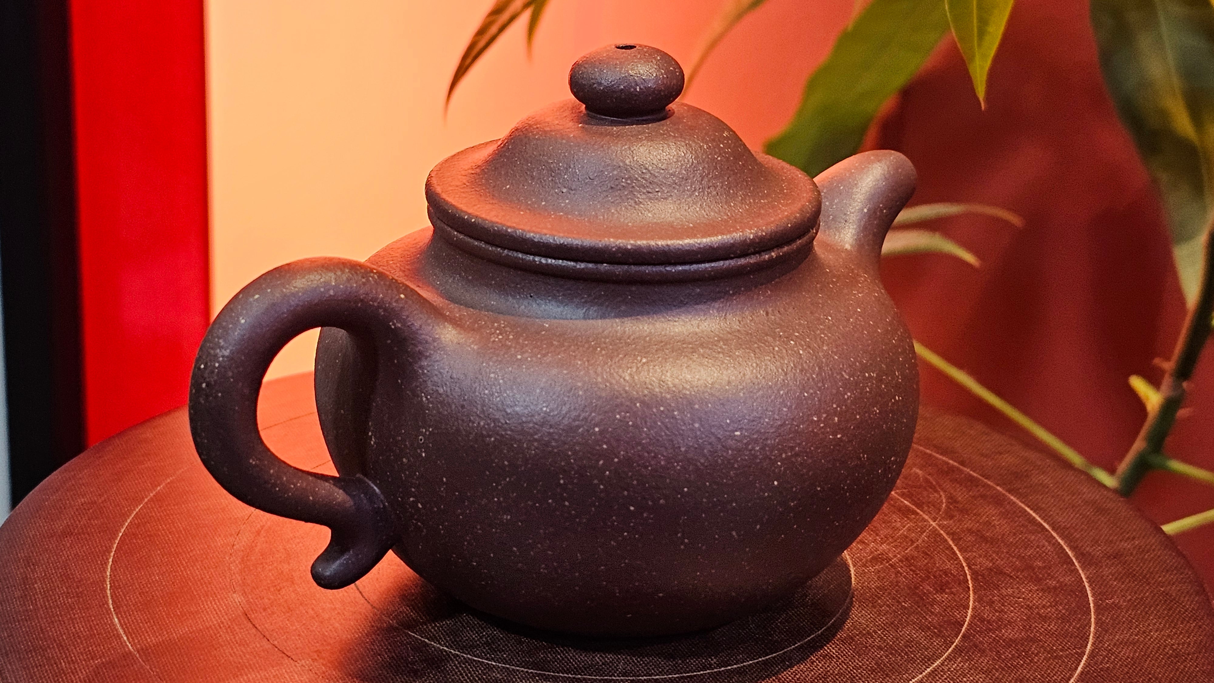 Lian Zi 莲子, 190.1ml, Lao Zi Ni 老紫泥 (Particular High Graininess, and Low Sieve Count), by Craftsman Chen Fa Chu 陈法初 ~ Congratulations to Mr M.H., 1718hrs 8th May 2025, Columbus, OH.