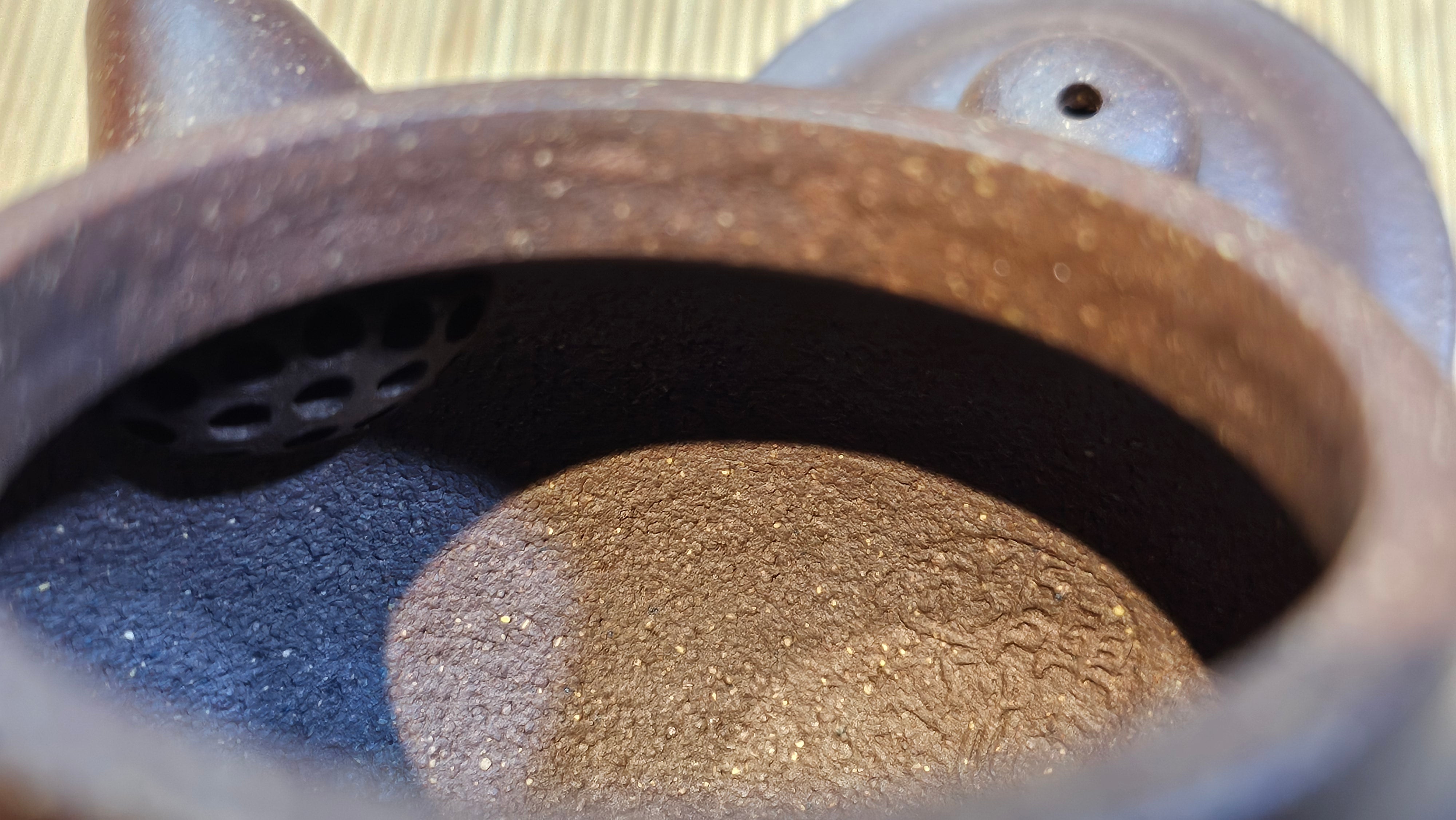 Lian Zi 莲子, 190.1ml, Lao Zi Ni 老紫泥 (Particular High Graininess, and Low Sieve Count), by Craftsman Chen Fa Chu 陈法初 ~ Congratulations to Mr M.H., 1718hrs 8th May 2025, Columbus, OH.