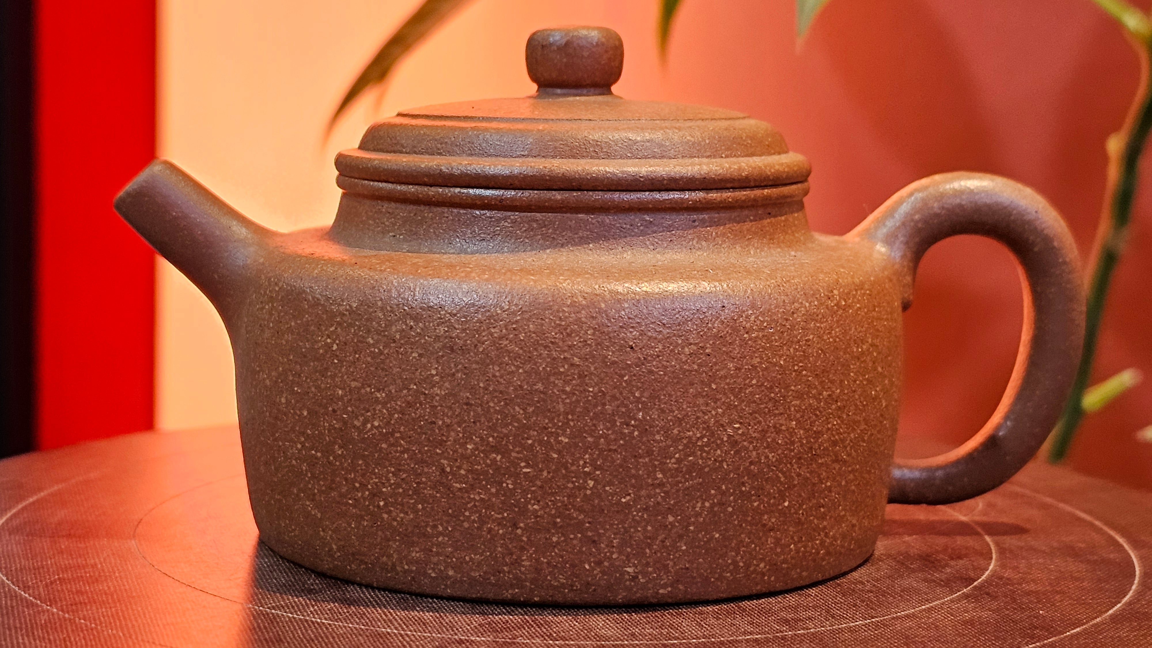 De Zhong 德钟, 165.8ml, Huang Jiang Po Ni 黄降坡泥, by our Collaborative Craftsman Chen Hua Jun 陈华军~ Congratulations to Mr M.R., 1944hrs 11th May, Paisley, Scotland 🇬🇧.