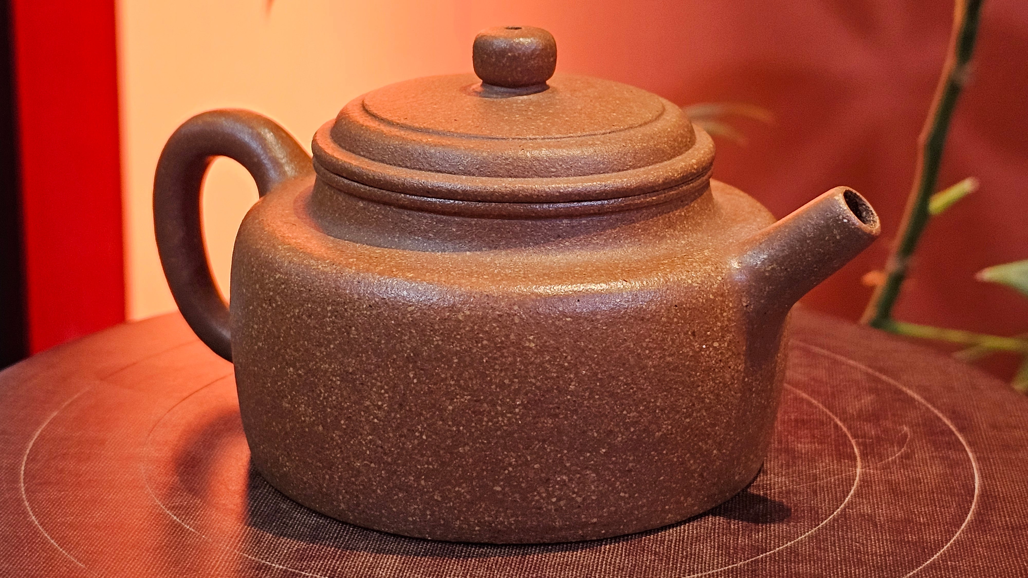 De Zhong 德钟, 165.8ml, Huang Jiang Po Ni 黄降坡泥, by our Collaborative Craftsman Chen Hua Jun 陈华军~ Congratulations to Mr M.R., 1944hrs 11th May, Paisley, Scotland 🇬🇧.