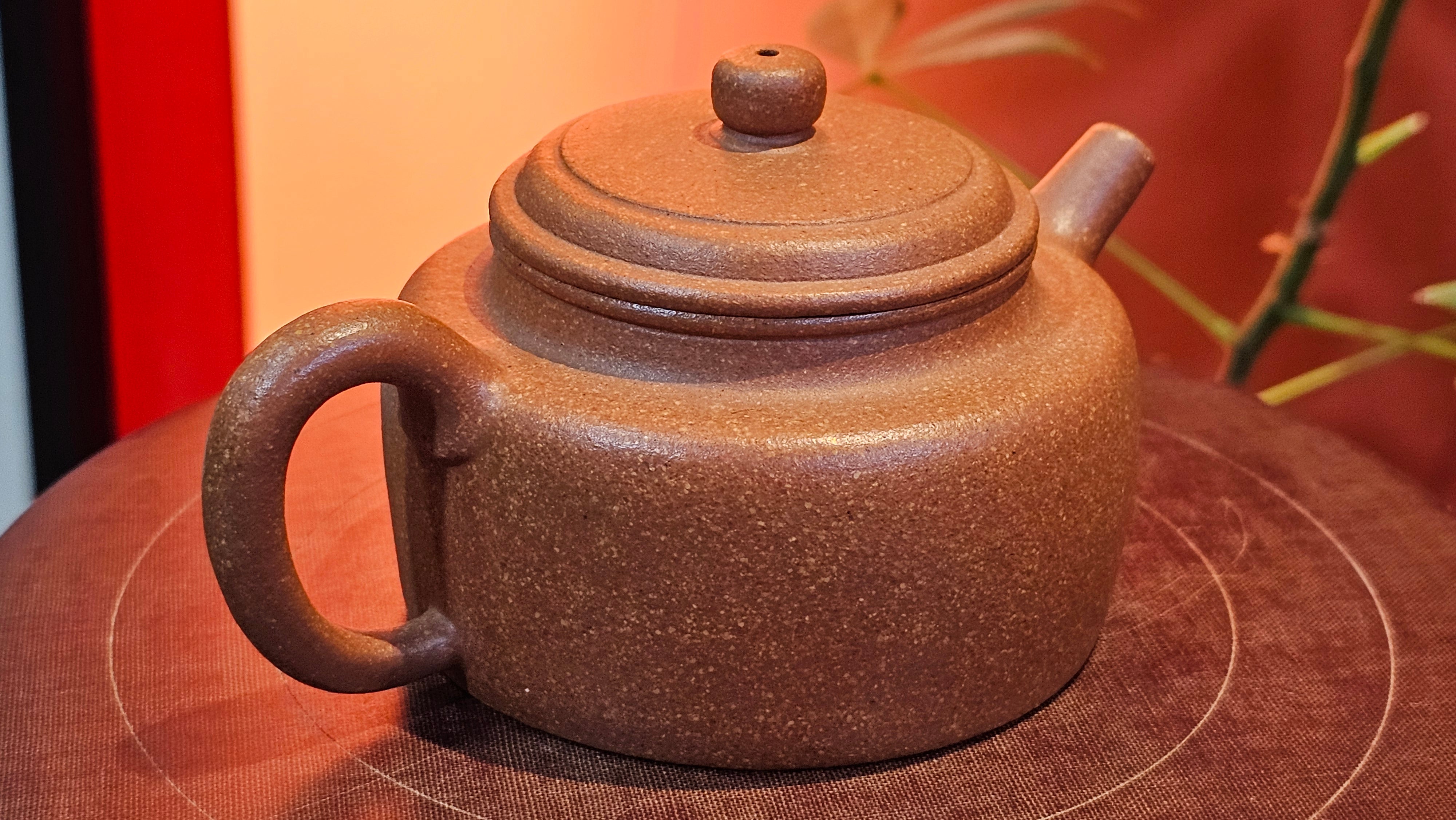 De Zhong 德钟, 165.8ml, Huang Jiang Po Ni 黄降坡泥, by our Collaborative Craftsman Chen Hua Jun 陈华军~ Congratulations to Mr M.R., 1944hrs 11th May, Paisley, Scotland 🇬🇧.