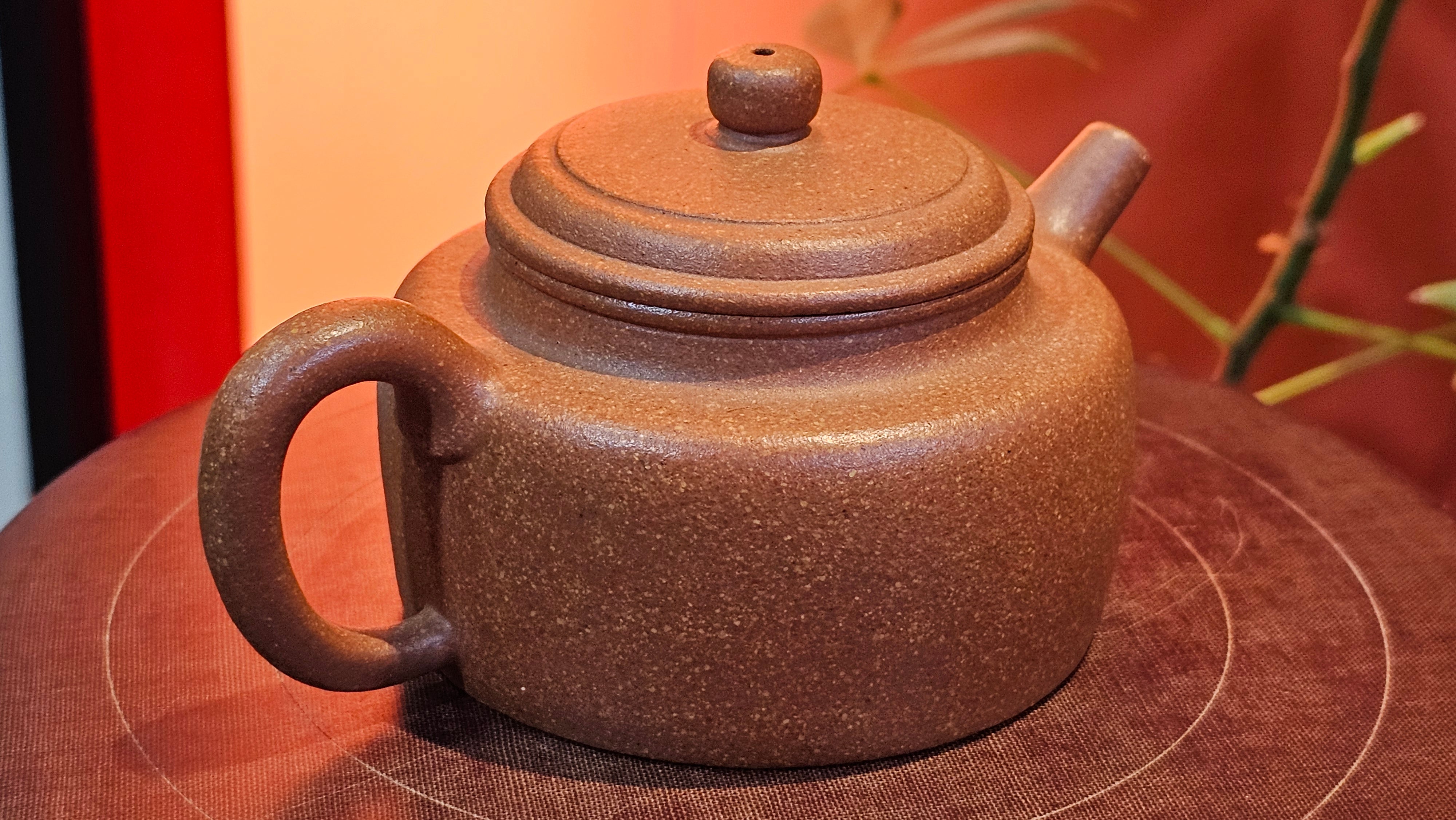 De Zhong 德钟, 165.8ml, Huang Jiang Po Ni 黄降坡泥, by our Collaborative Craftsman Chen Hua Jun 陈华军~ Congratulations to Mr M.R., 1944hrs 11th May, Paisley, Scotland 🇬🇧.