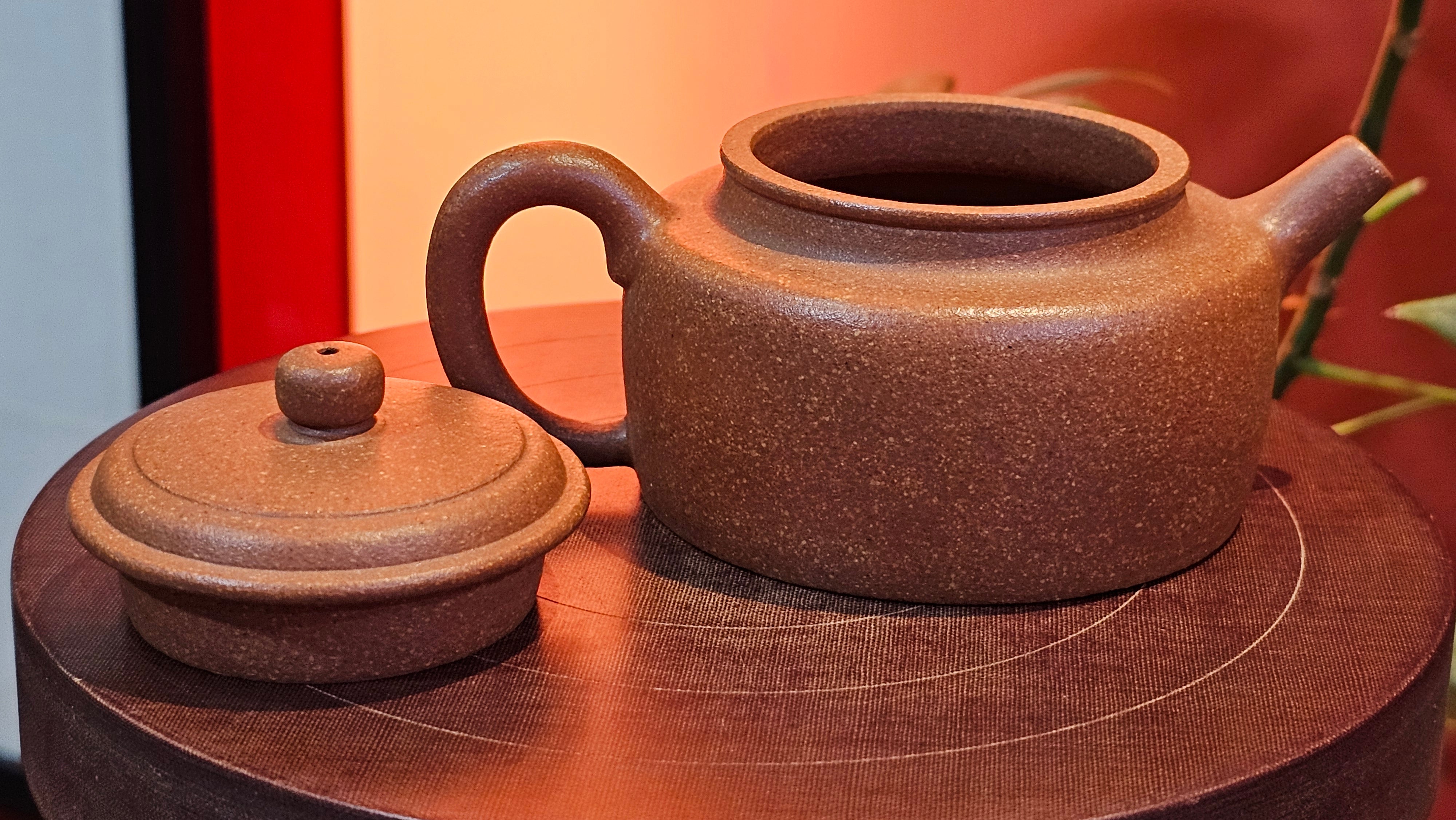 De Zhong 德钟, 165.8ml, Huang Jiang Po Ni 黄降坡泥, by our Collaborative Craftsman Chen Hua Jun 陈华军~ Congratulations to Mr M.R., 1944hrs 11th May, Paisley, Scotland 🇬🇧.