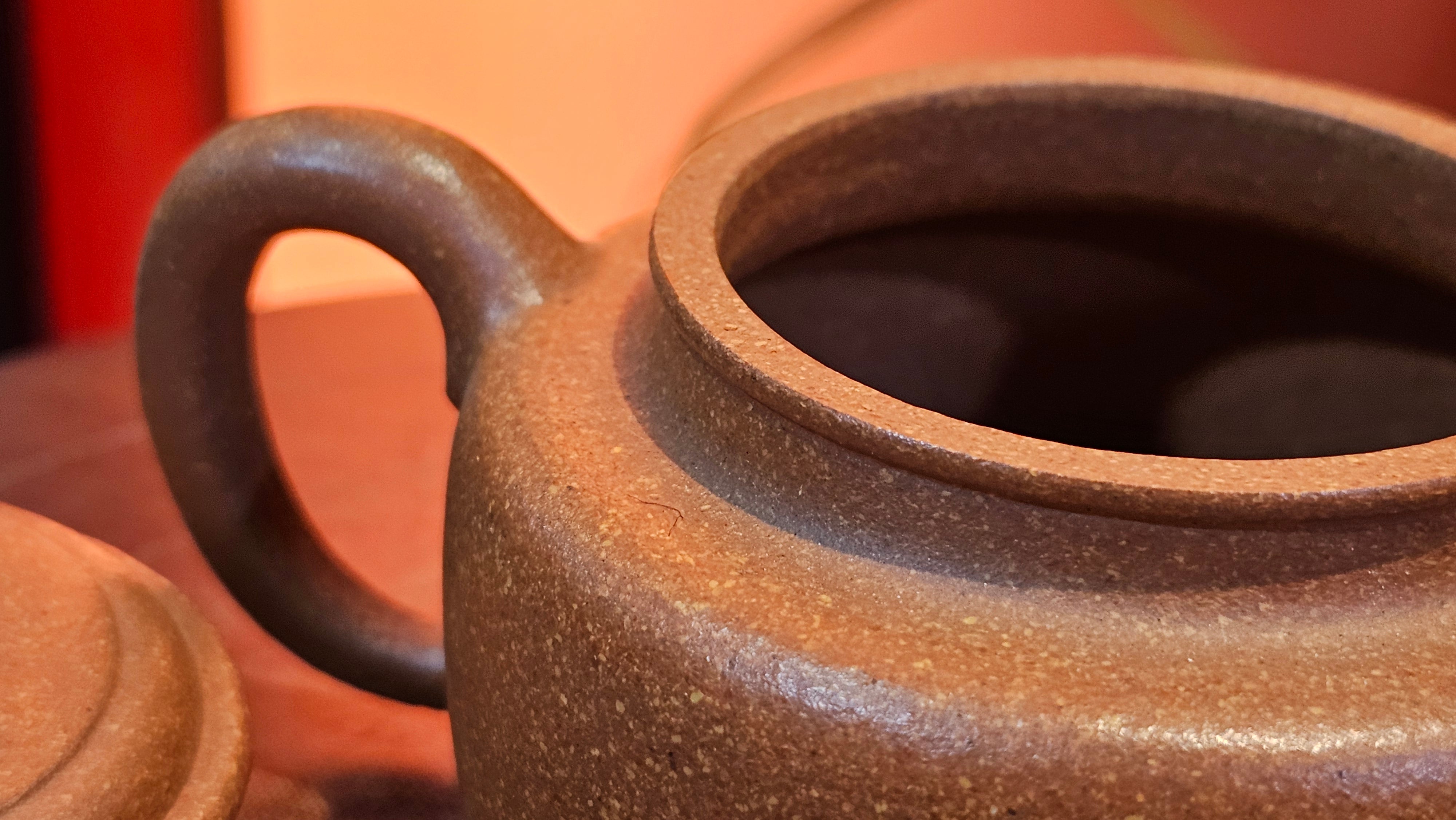 De Zhong 德钟, 165.8ml, Huang Jiang Po Ni 黄降坡泥, by our Collaborative Craftsman Chen Hua Jun 陈华军~ Congratulations to Mr M.R., 1944hrs 11th May, Paisley, Scotland 🇬🇧.