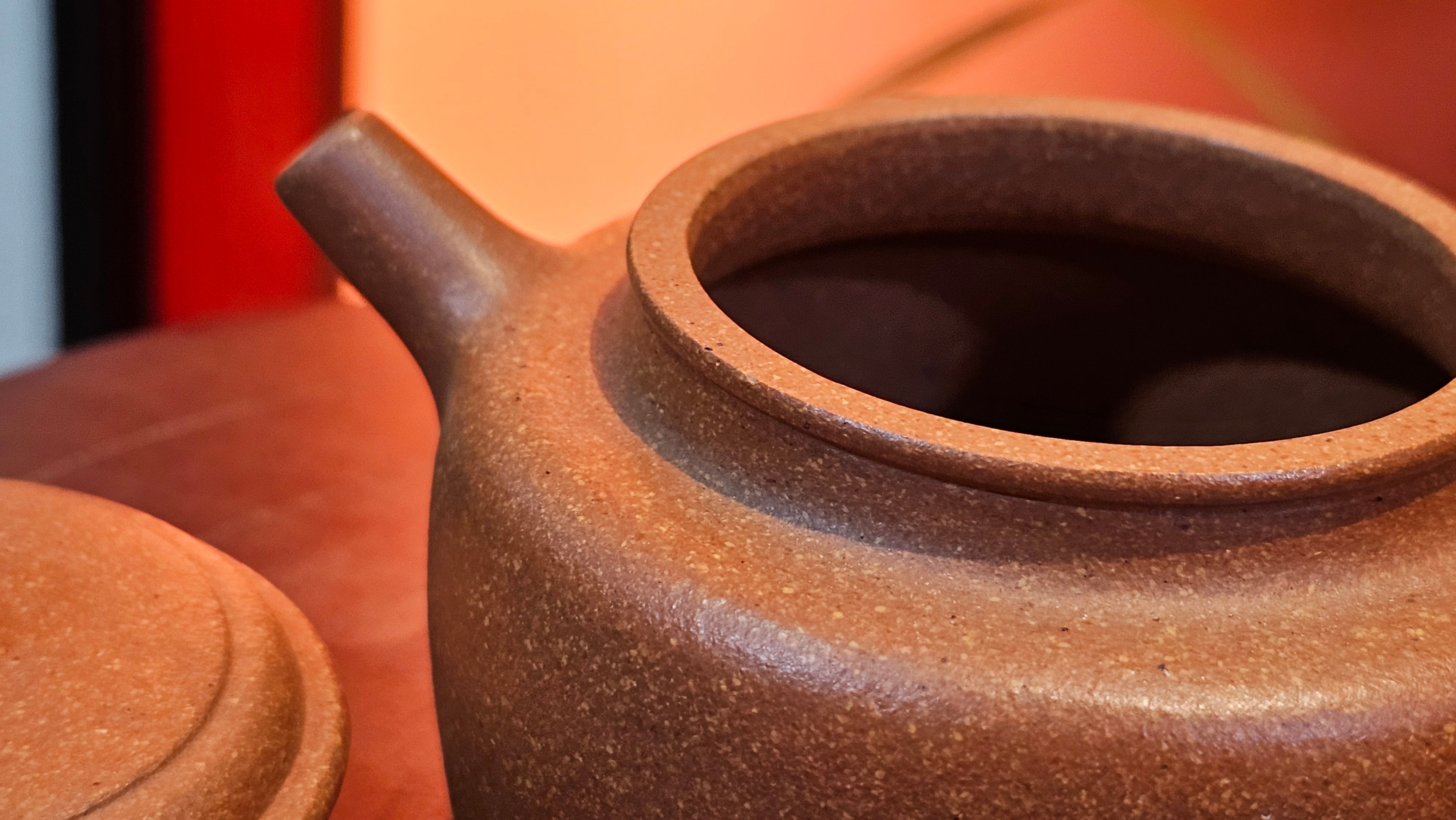 De Zhong 德钟, 165.8ml, Huang Jiang Po Ni 黄降坡泥, by our Collaborative Craftsman Chen Hua Jun 陈华军~ Congratulations to Mr M.R., 1944hrs 11th May, Paisley, Scotland 🇬🇧.