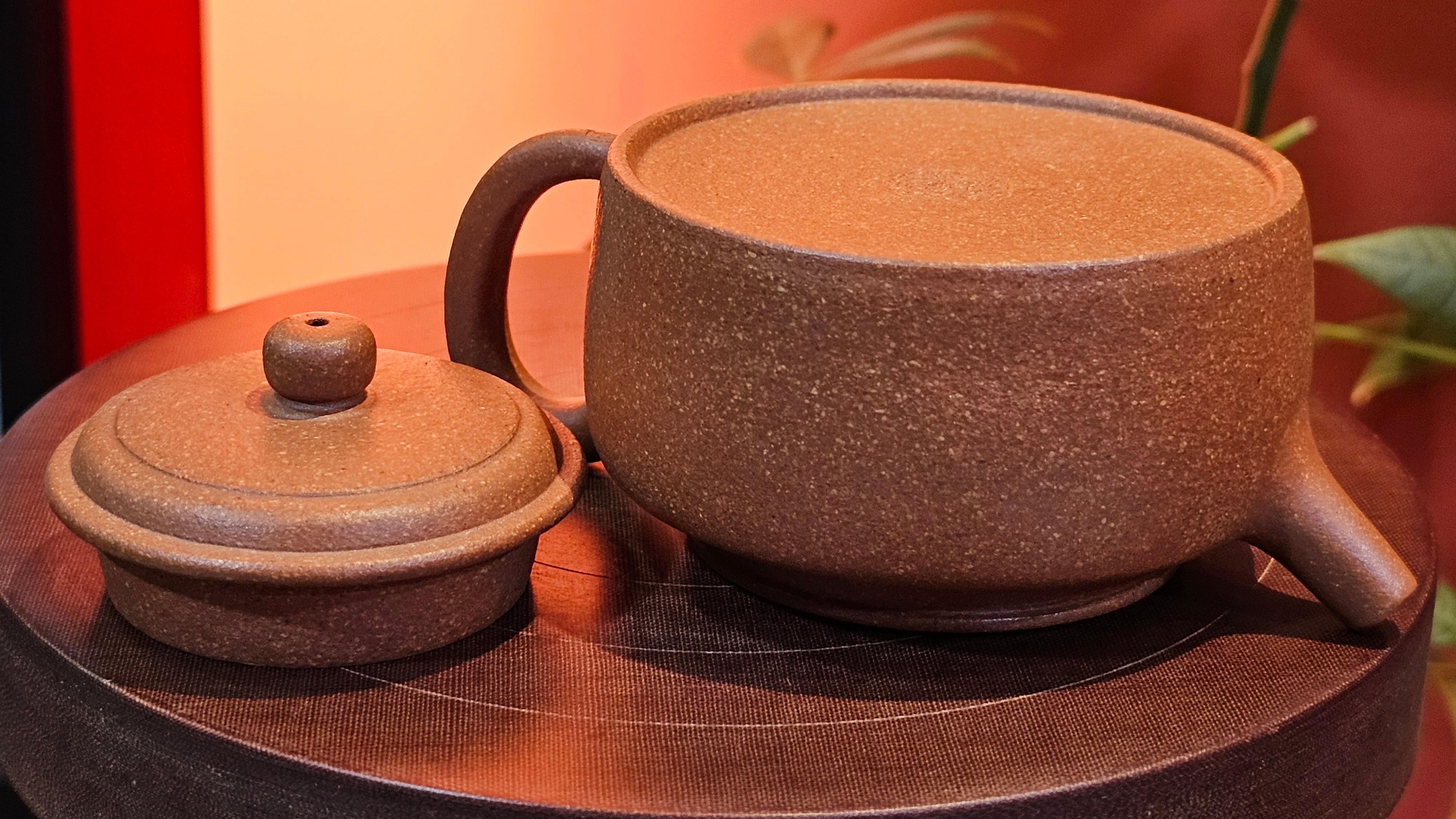 De Zhong 德钟, 165.8ml, Huang Jiang Po Ni 黄降坡泥, by our Collaborative Craftsman Chen Hua Jun 陈华军~ Congratulations to Mr M.R., 1944hrs 11th May, Paisley, Scotland 🇬🇧.