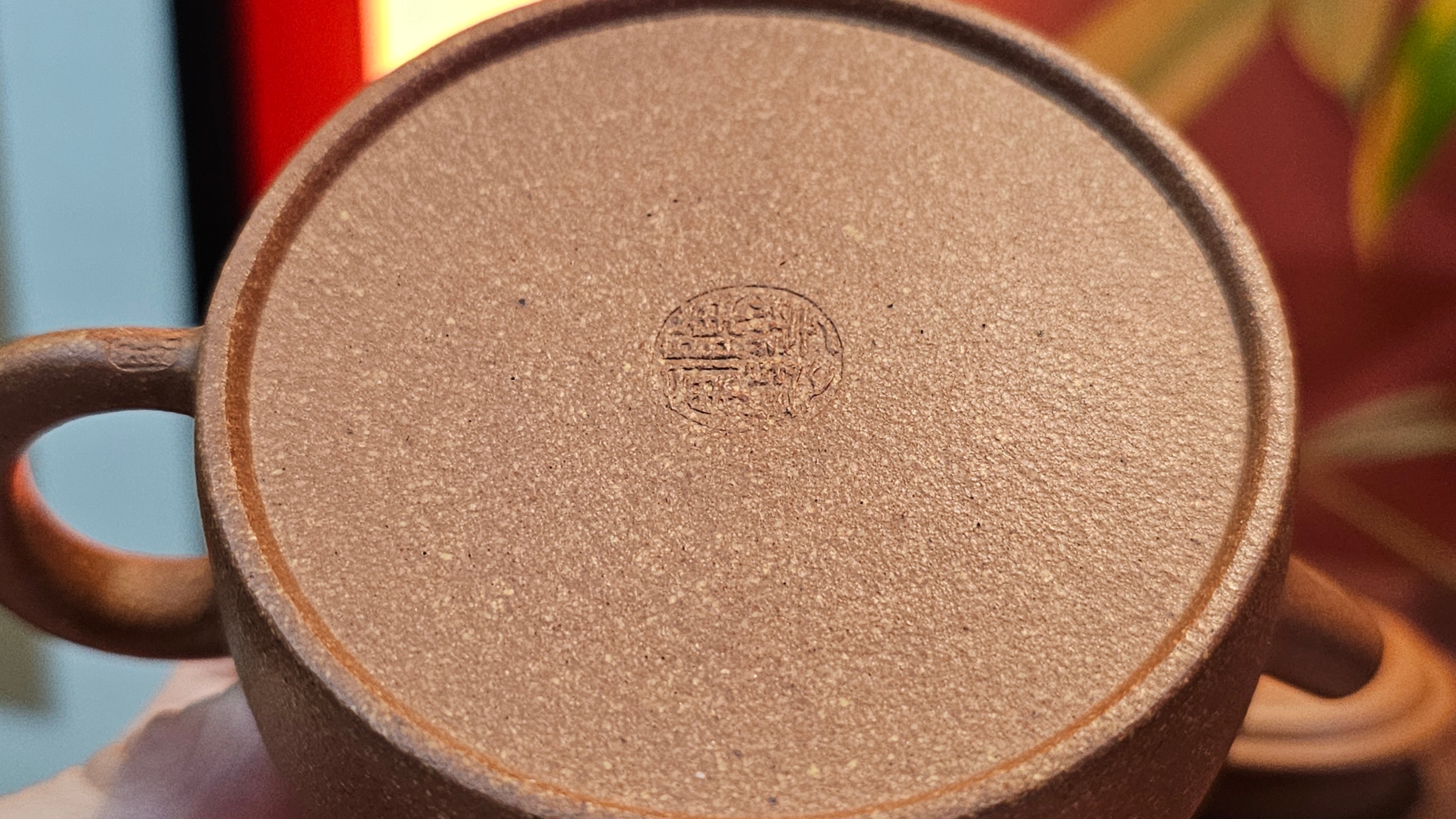 De Zhong 德钟, 165.8ml, Huang Jiang Po Ni 黄降坡泥, by our Collaborative Craftsman Chen Hua Jun 陈华军~ Congratulations to Mr M.R., 1944hrs 11th May, Paisley, Scotland 🇬🇧.