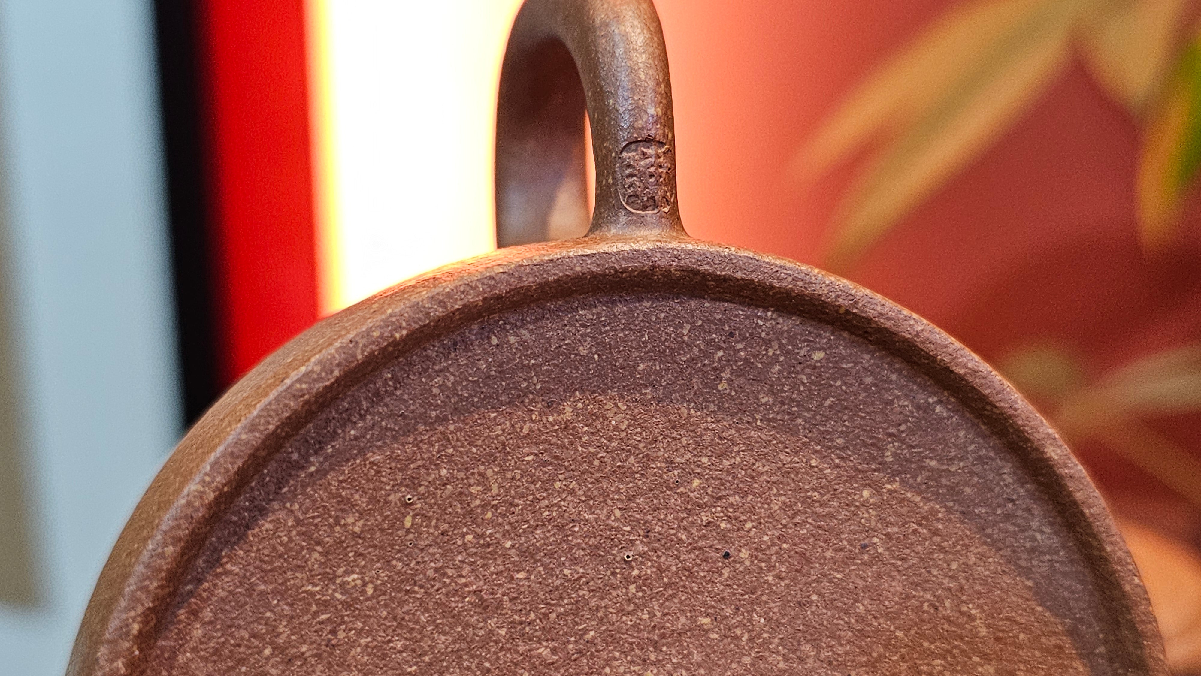 De Zhong 德钟, 165.8ml, Huang Jiang Po Ni 黄降坡泥, by our Collaborative Craftsman Chen Hua Jun 陈华军~ Congratulations to Mr M.R., 1944hrs 11th May, Paisley, Scotland 🇬🇧.