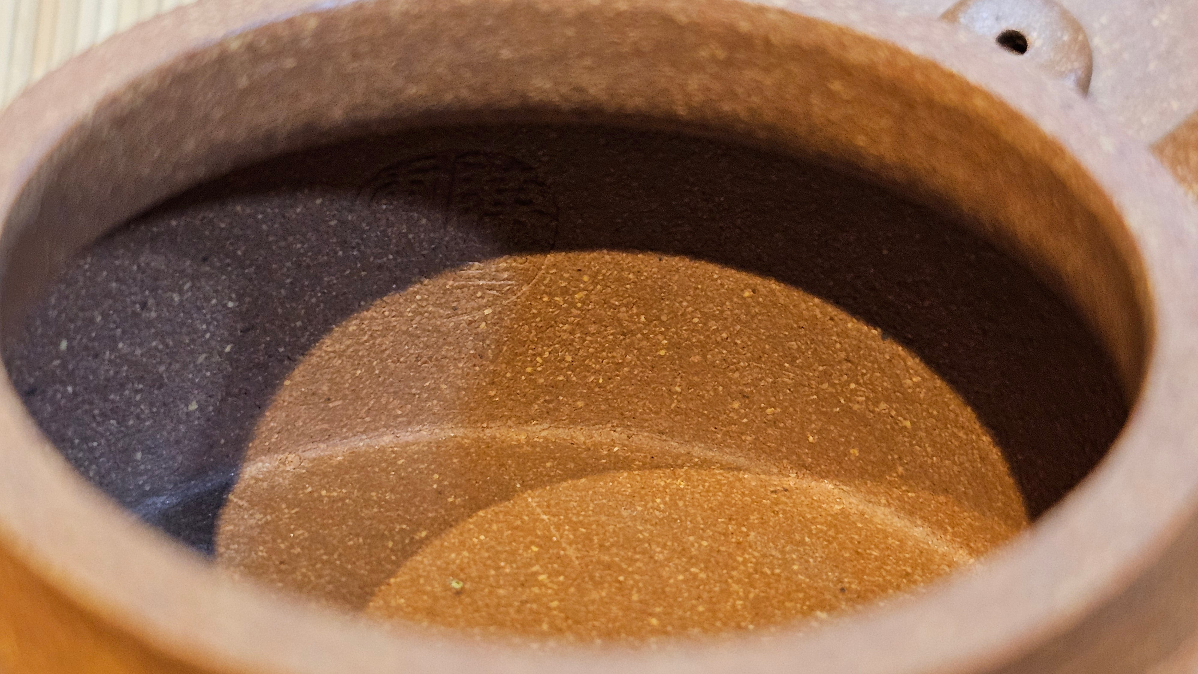 De Zhong 德钟, 165.8ml, Huang Jiang Po Ni 黄降坡泥, by our Collaborative Craftsman Chen Hua Jun 陈华军~ Congratulations to Mr M.R., 1944hrs 11th May, Paisley, Scotland 🇬🇧.