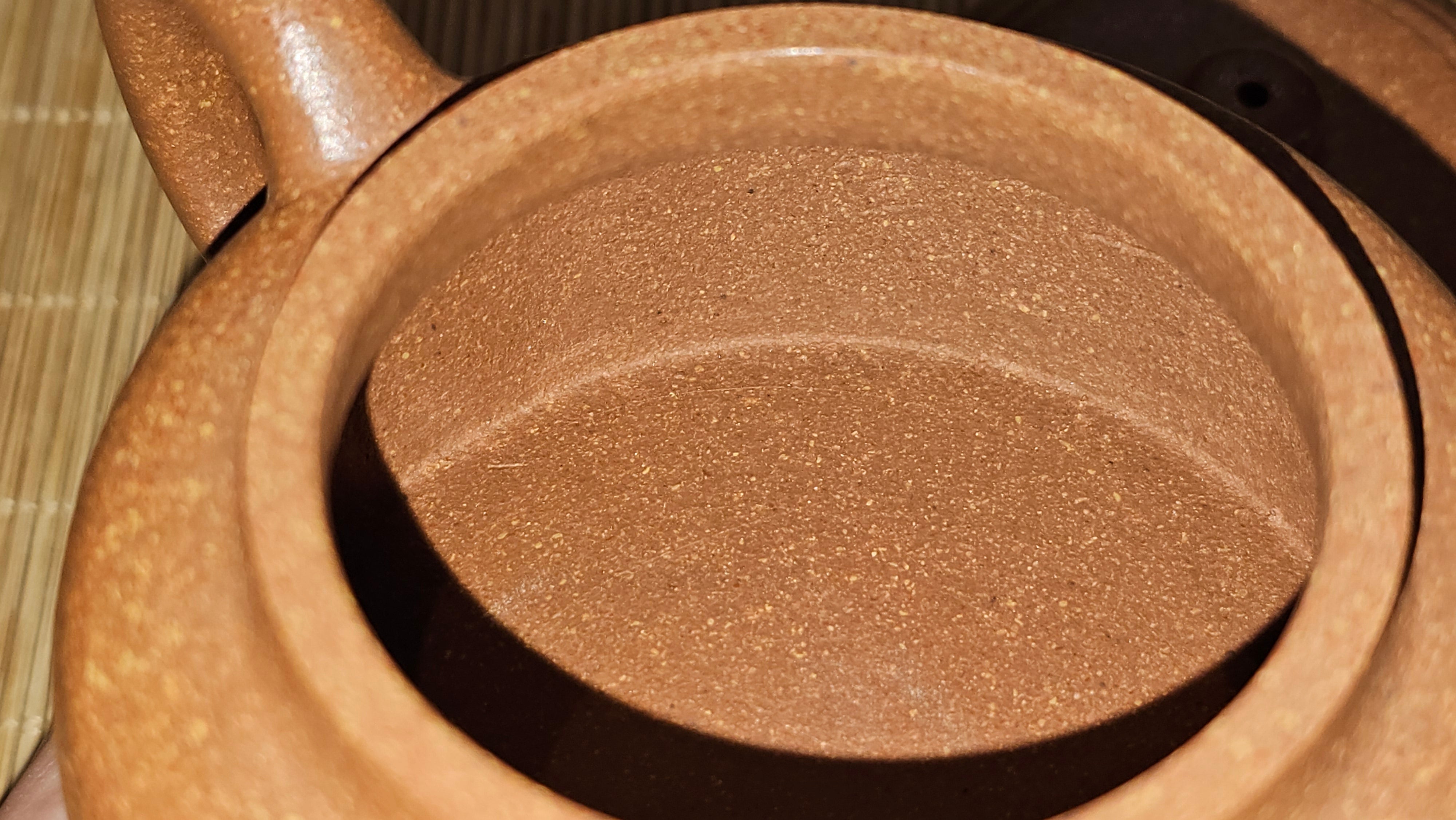 De Zhong 德钟, 165.8ml, Huang Jiang Po Ni 黄降坡泥, by our Collaborative Craftsman Chen Hua Jun 陈华军~ Congratulations to Mr M.R., 1944hrs 11th May, Paisley, Scotland 🇬🇧.