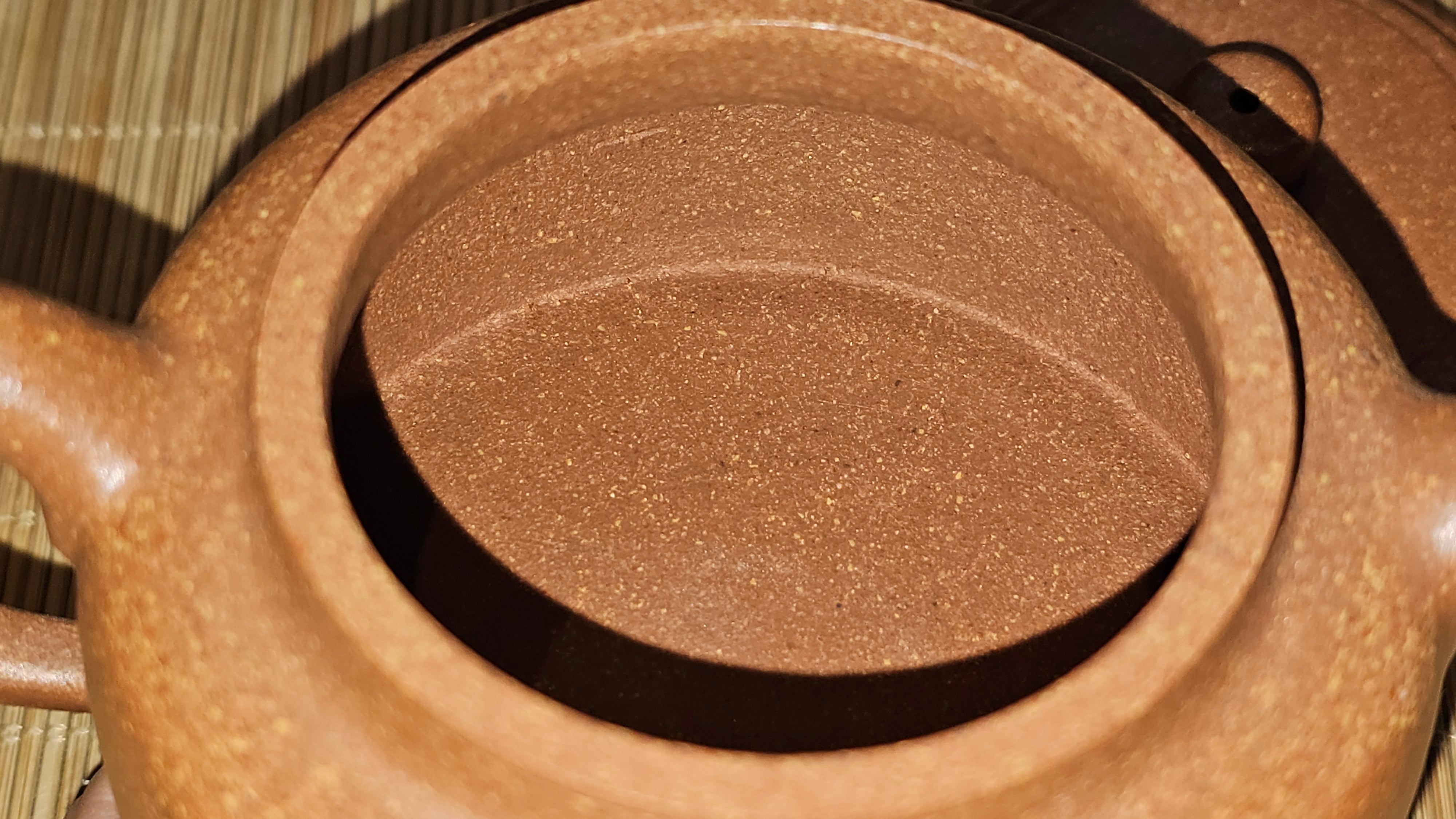 De Zhong 德钟, 165.8ml, Huang Jiang Po Ni 黄降坡泥, by our Collaborative Craftsman Chen Hua Jun 陈华军~ Congratulations to Mr M.R., 1944hrs 11th May, Paisley, Scotland 🇬🇧.