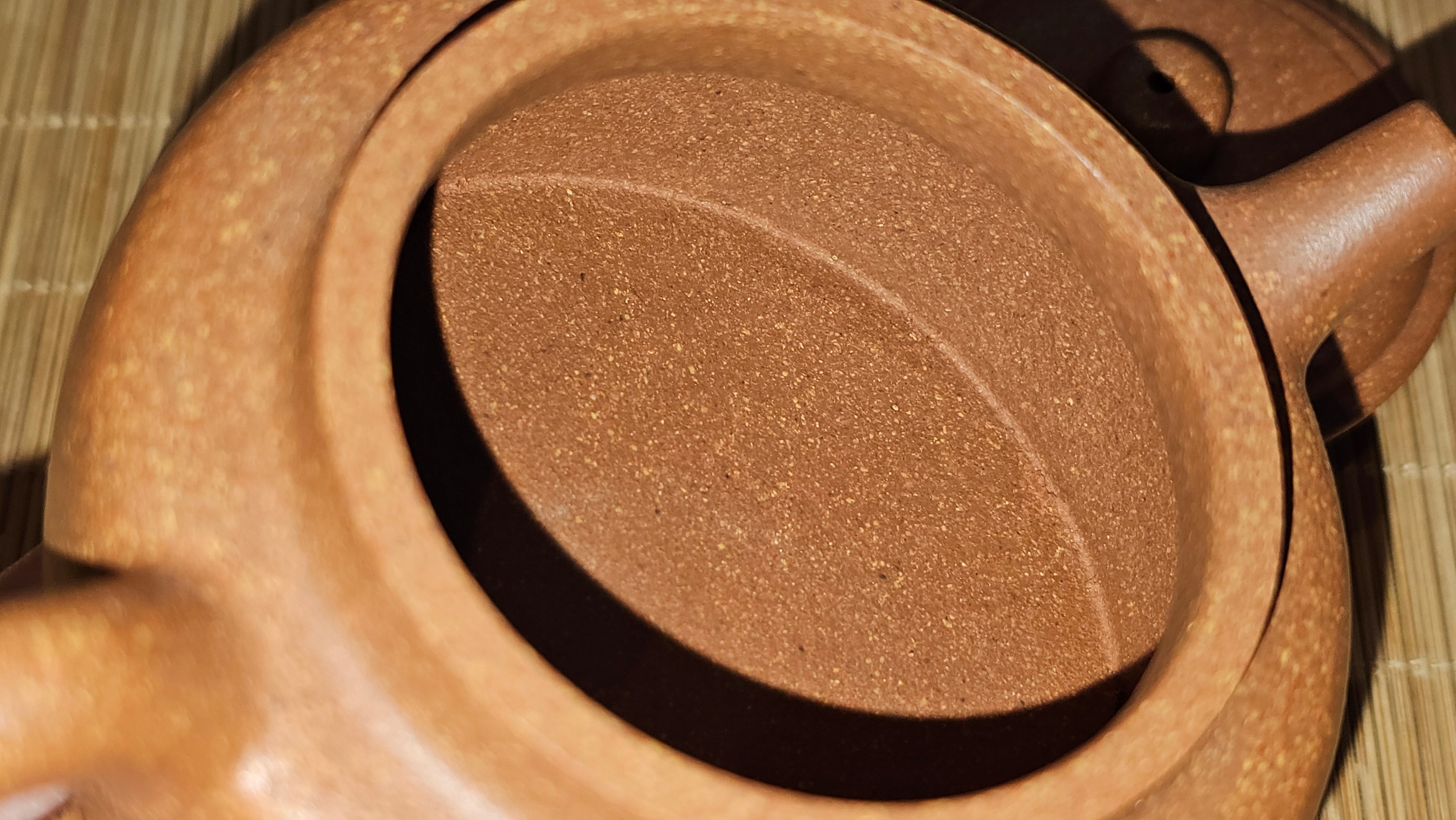 De Zhong 德钟, 165.8ml, Huang Jiang Po Ni 黄降坡泥, by our Collaborative Craftsman Chen Hua Jun 陈华军~ Congratulations to Mr M.R., 1944hrs 11th May, Paisley, Scotland 🇬🇧.