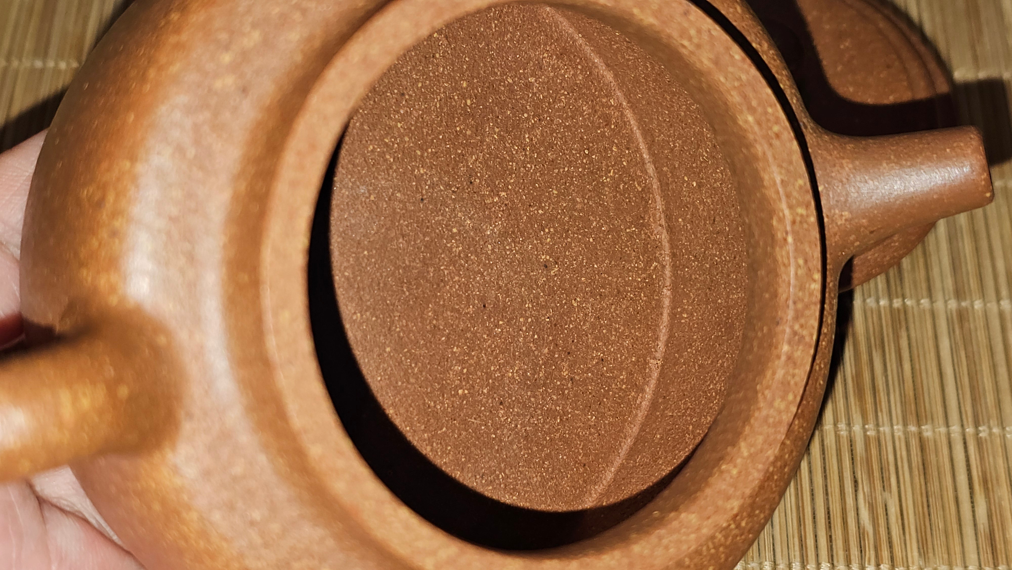 De Zhong 德钟, 165.8ml, Huang Jiang Po Ni 黄降坡泥, by our Collaborative Craftsman Chen Hua Jun 陈华军~ Congratulations to Mr M.R., 1944hrs 11th May, Paisley, Scotland 🇬🇧.