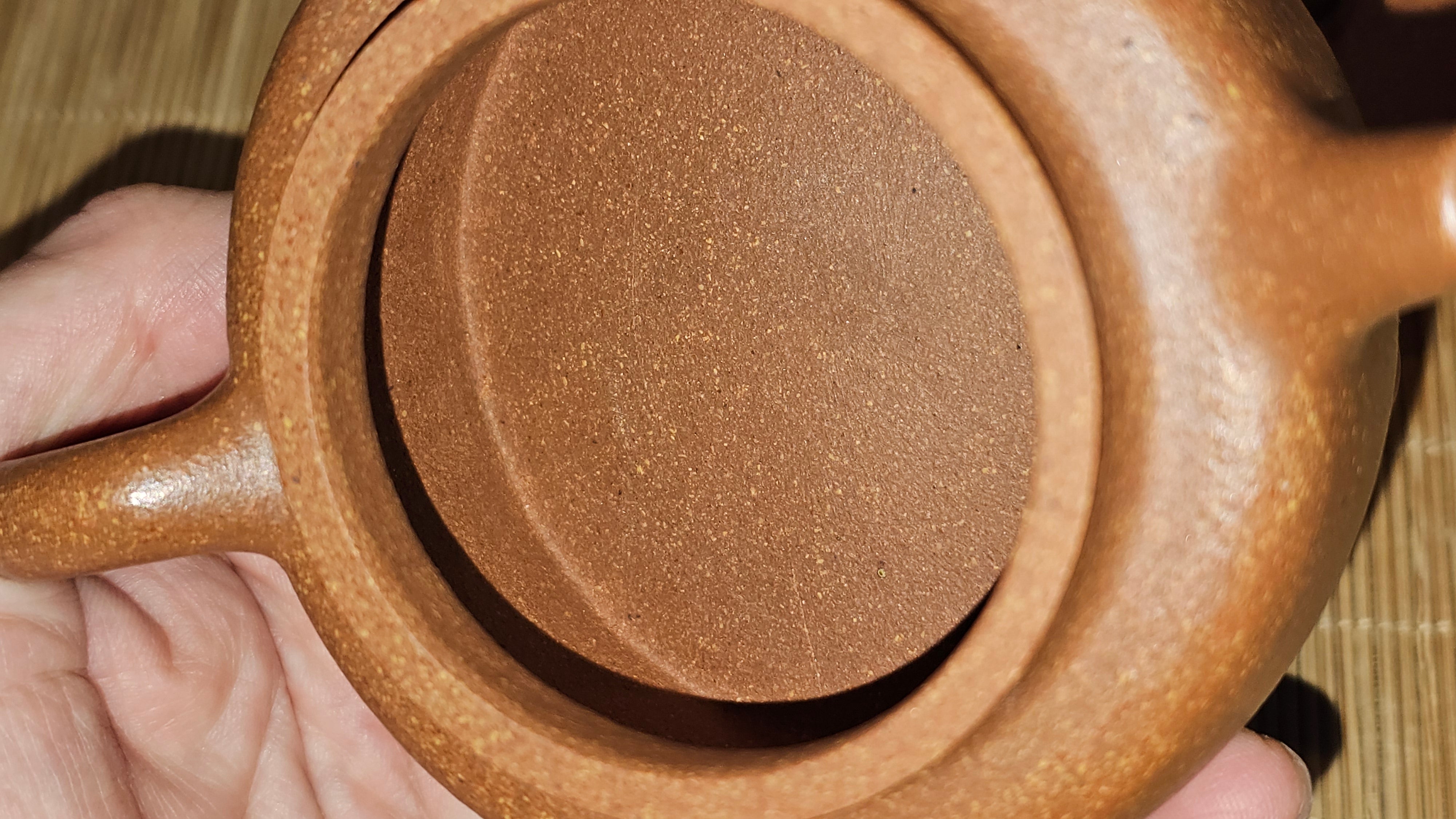 De Zhong 德钟, 165.8ml, Huang Jiang Po Ni 黄降坡泥, by our Collaborative Craftsman Chen Hua Jun 陈华军~ Congratulations to Mr M.R., 1944hrs 11th May, Paisley, Scotland 🇬🇧.