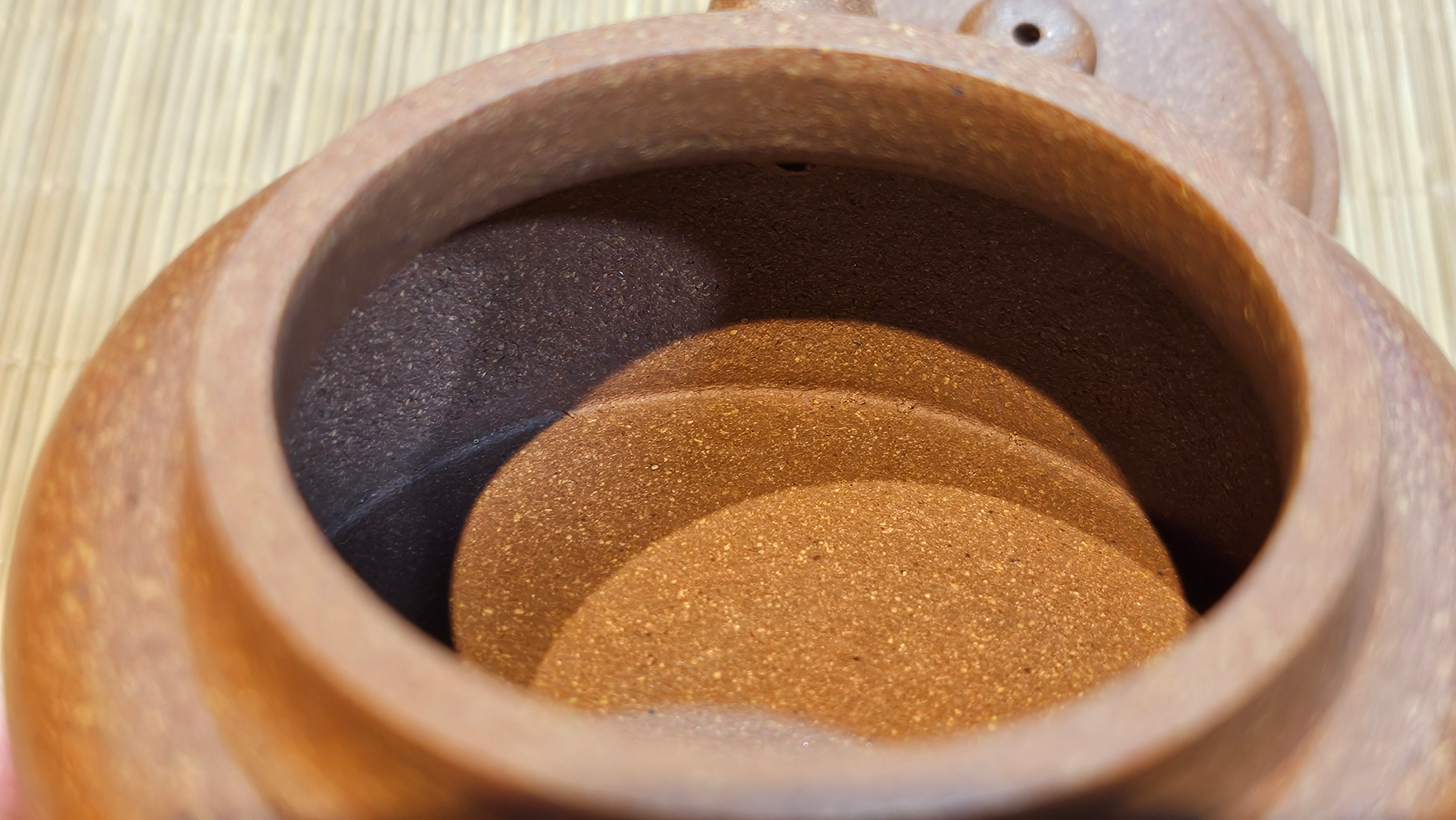 De Zhong 德钟, 165.8ml, Huang Jiang Po Ni 黄降坡泥, by our Collaborative Craftsman Chen Hua Jun 陈华军~ Congratulations to Mr M.R., 1944hrs 11th May, Paisley, Scotland 🇬🇧.