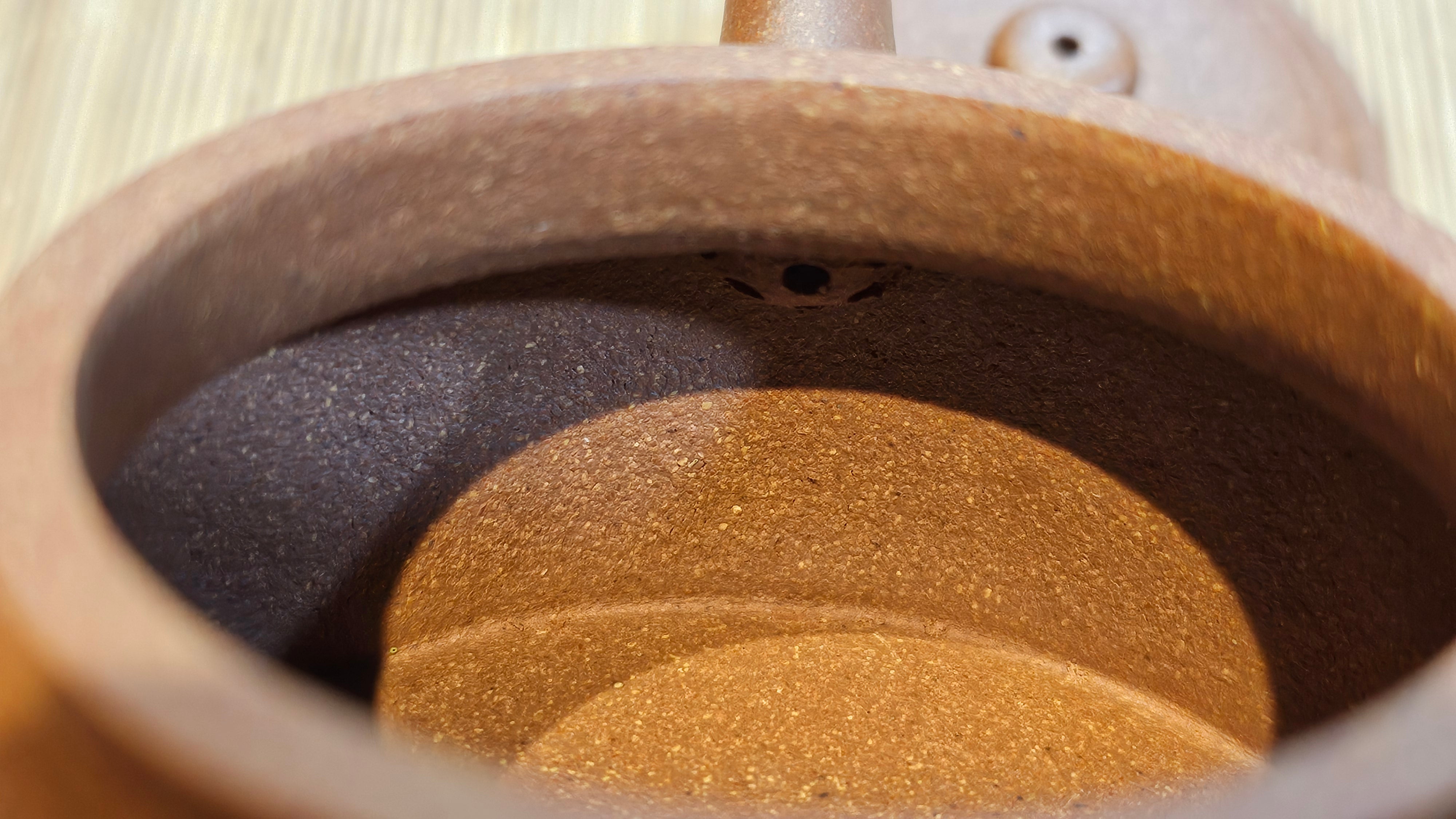 De Zhong 德钟, 165.8ml, Huang Jiang Po Ni 黄降坡泥, by our Collaborative Craftsman Chen Hua Jun 陈华军~ Congratulations to Mr M.R., 1944hrs 11th May, Paisley, Scotland 🇬🇧.